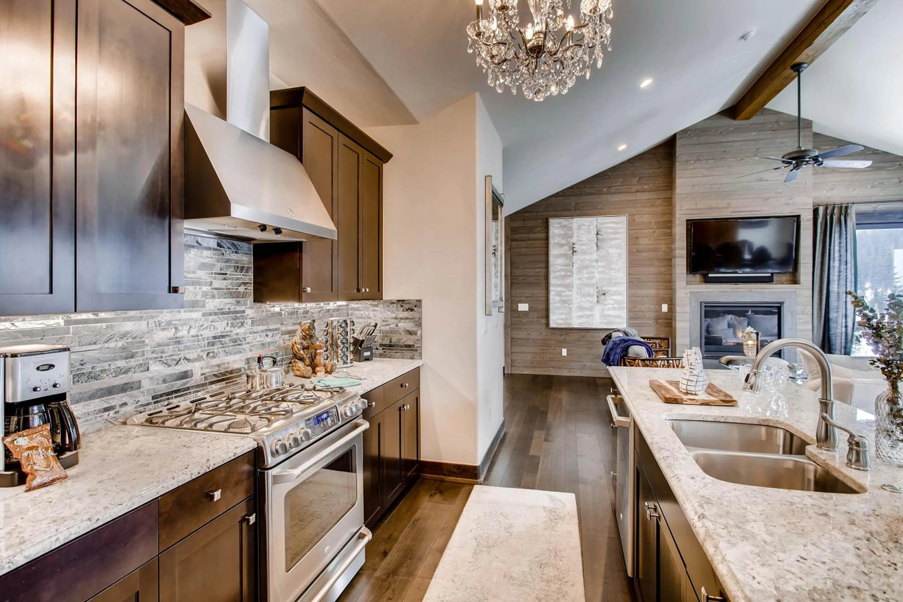 Kitchen or kitchenette in River Run Townhomes by Vail Resorts