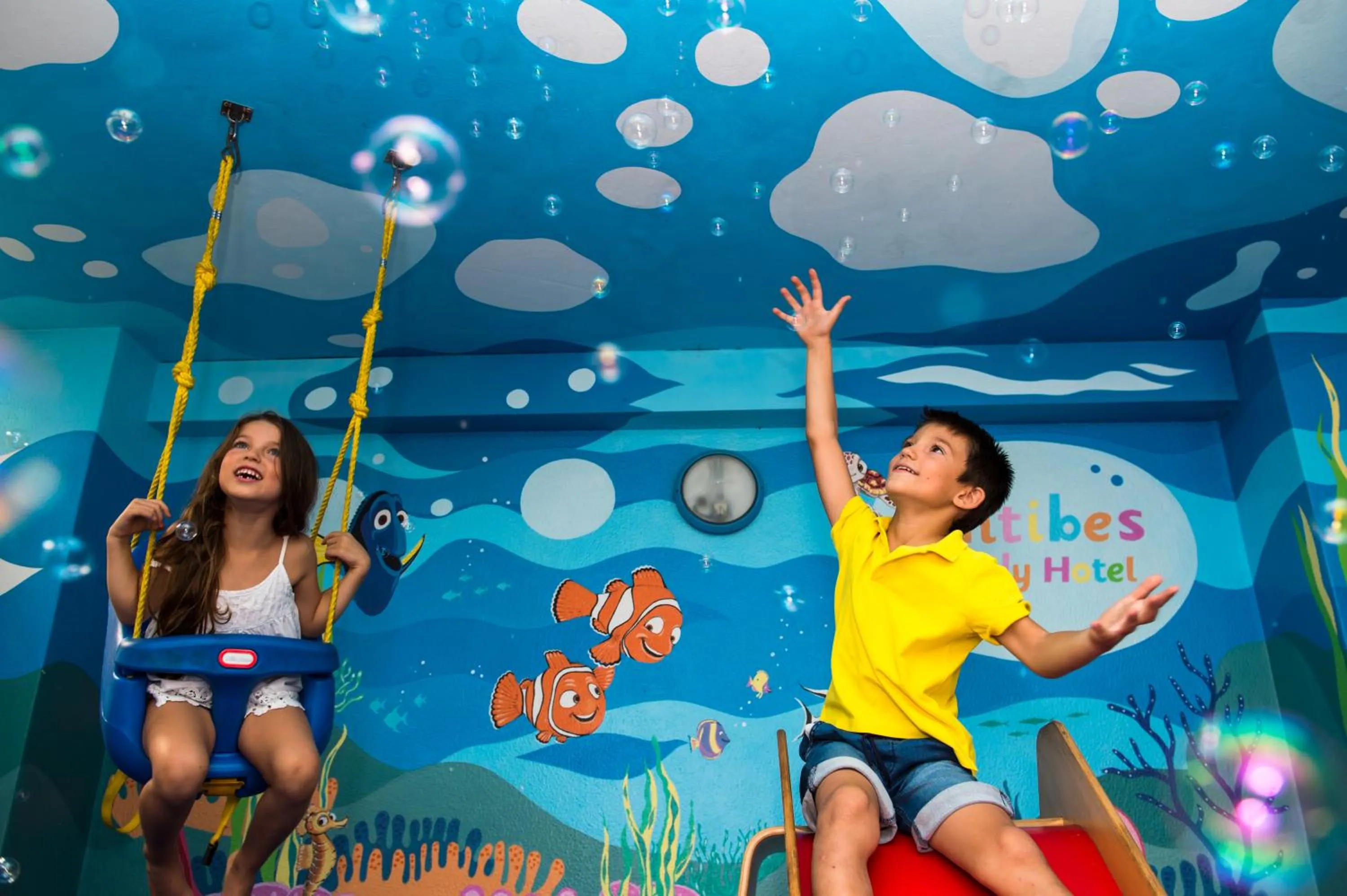 Kids's club in Family Hotel Antibes -50m dal mare -