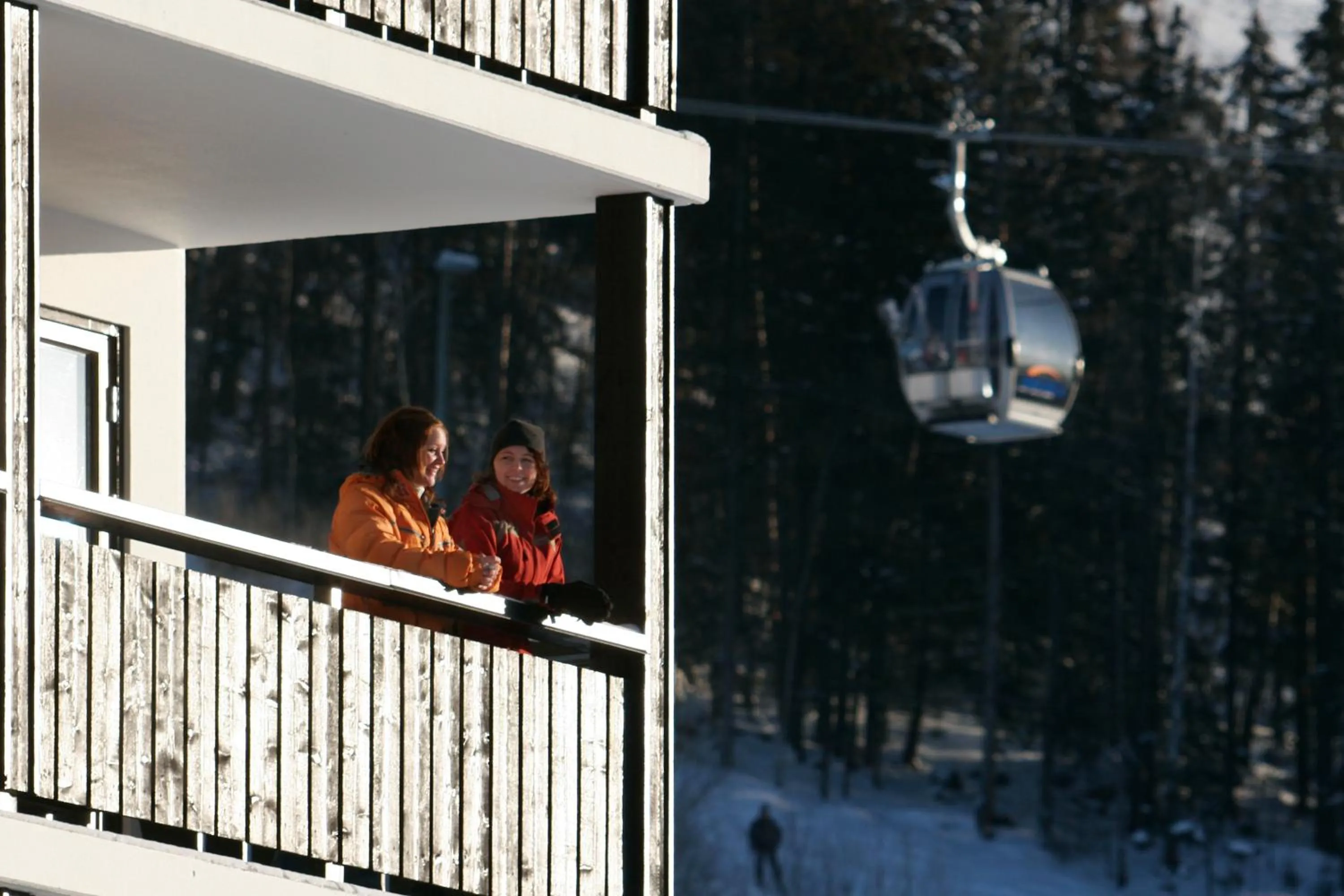 Skiing in Alpin Apartments Solsiden