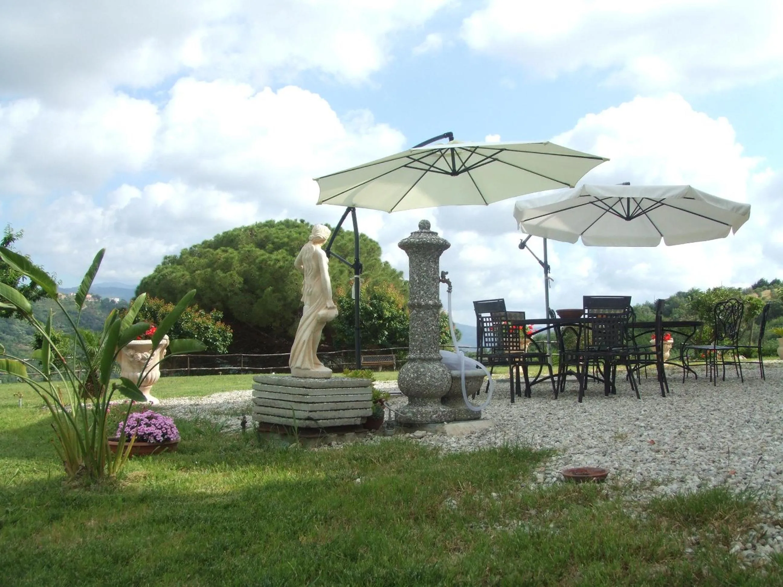 Garden view in Villa Le Torrette