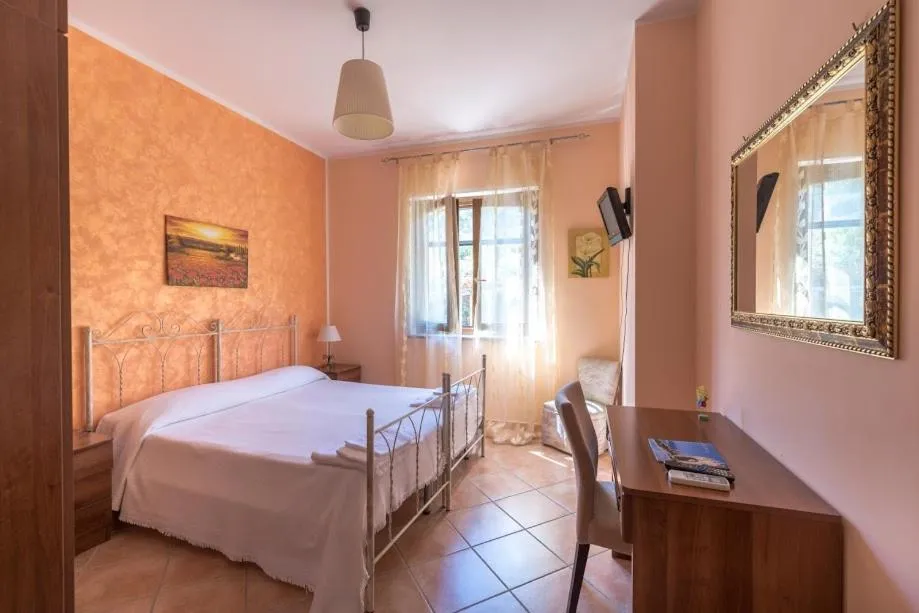 Bedroom, Bed in Villa Le Torrette