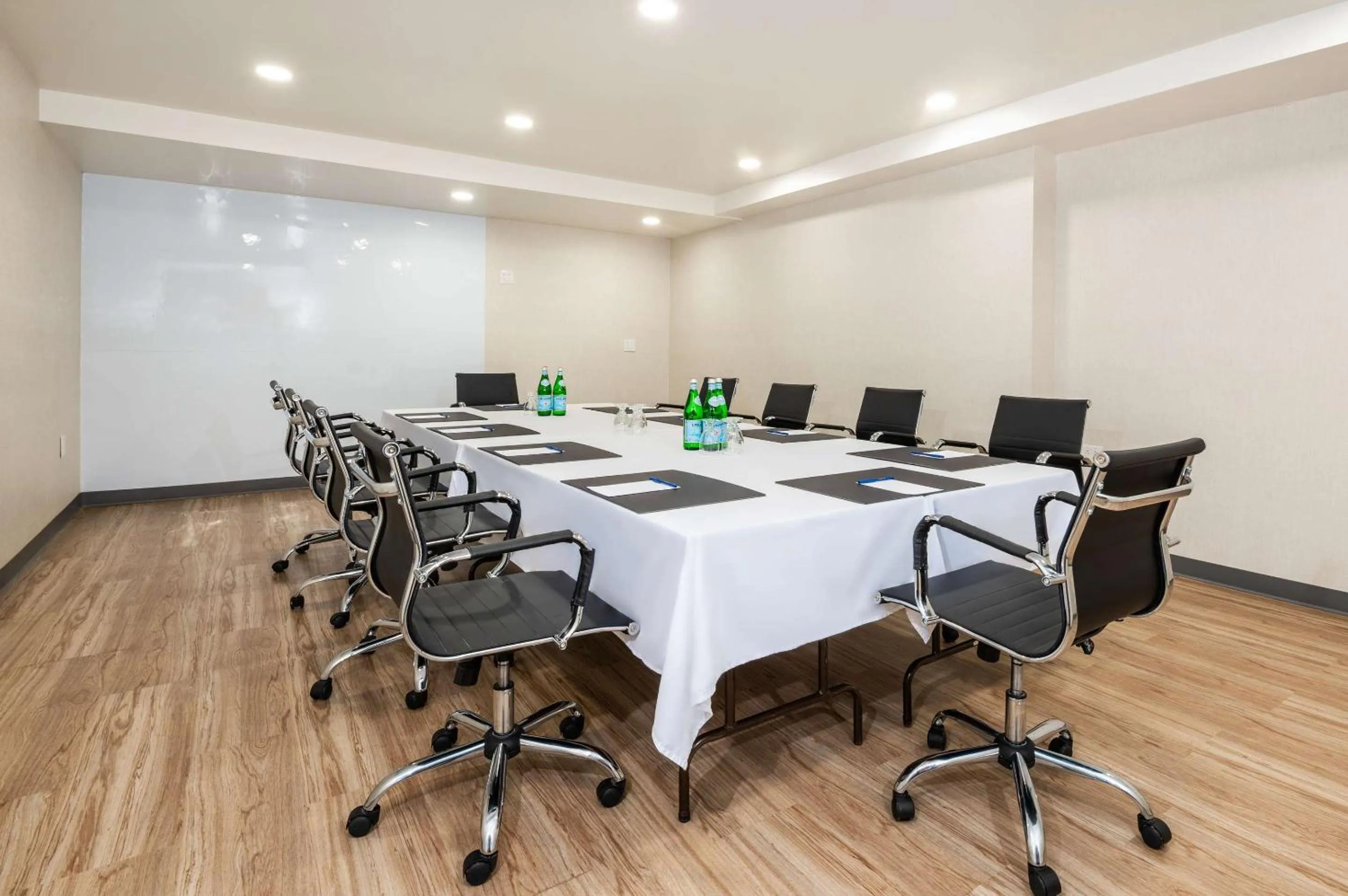 Meeting/conference room in Comfort Inn & Suites