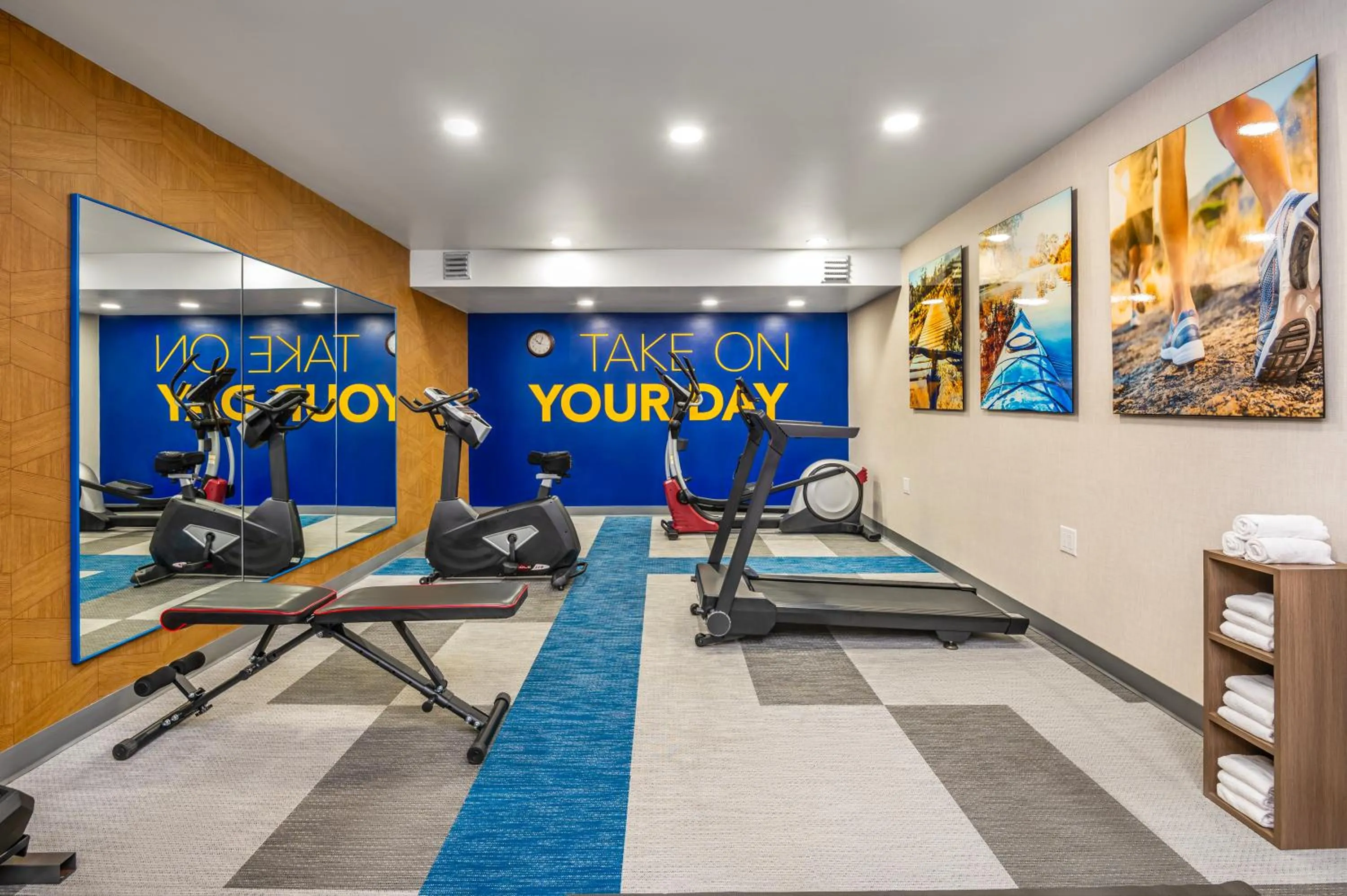 Fitness centre/facilities in Comfort Inn & Suites