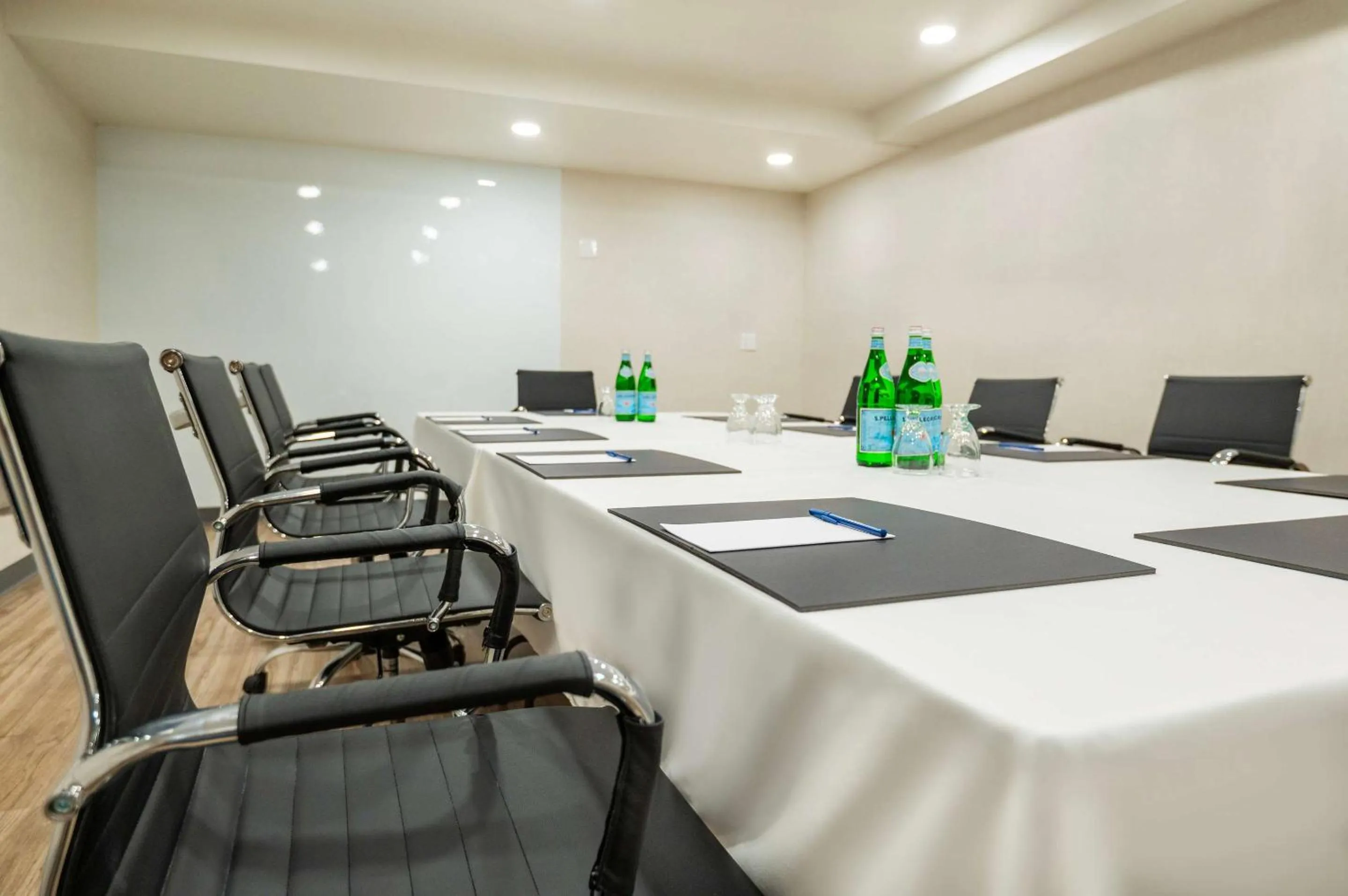 Meeting/conference room in Comfort Inn & Suites