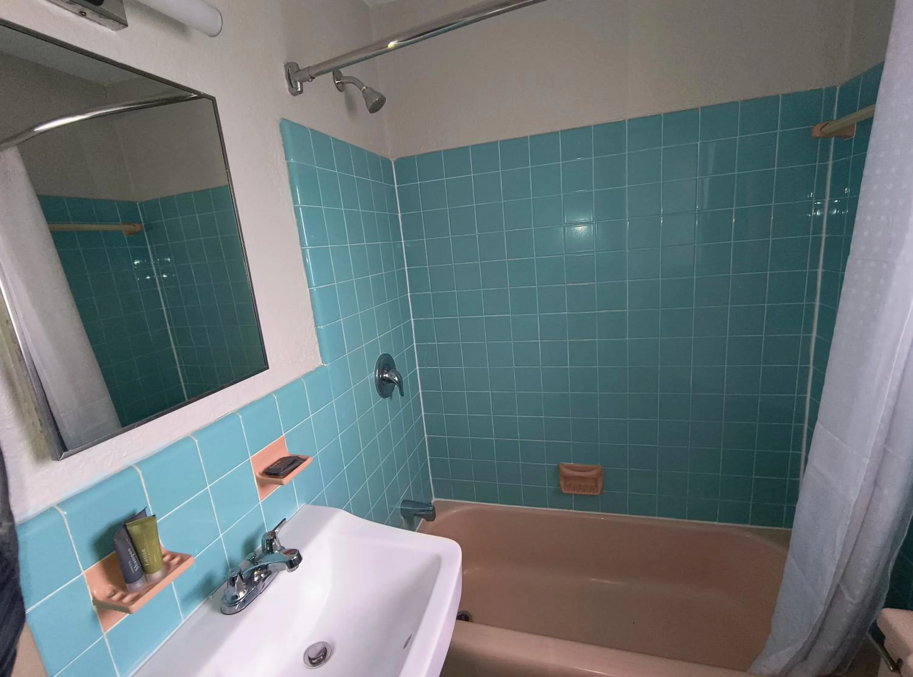 Monaco Motel - Wildwood Beach & Boardwalk