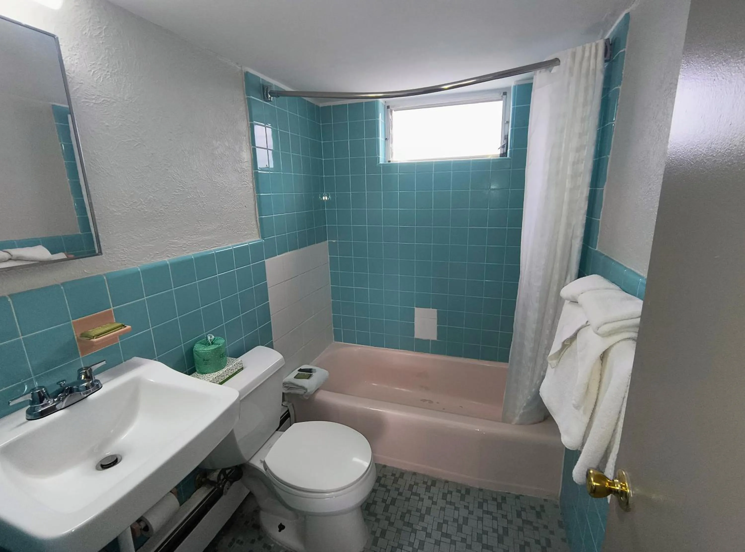 Monaco Motel - Wildwood Beach & Boardwalk