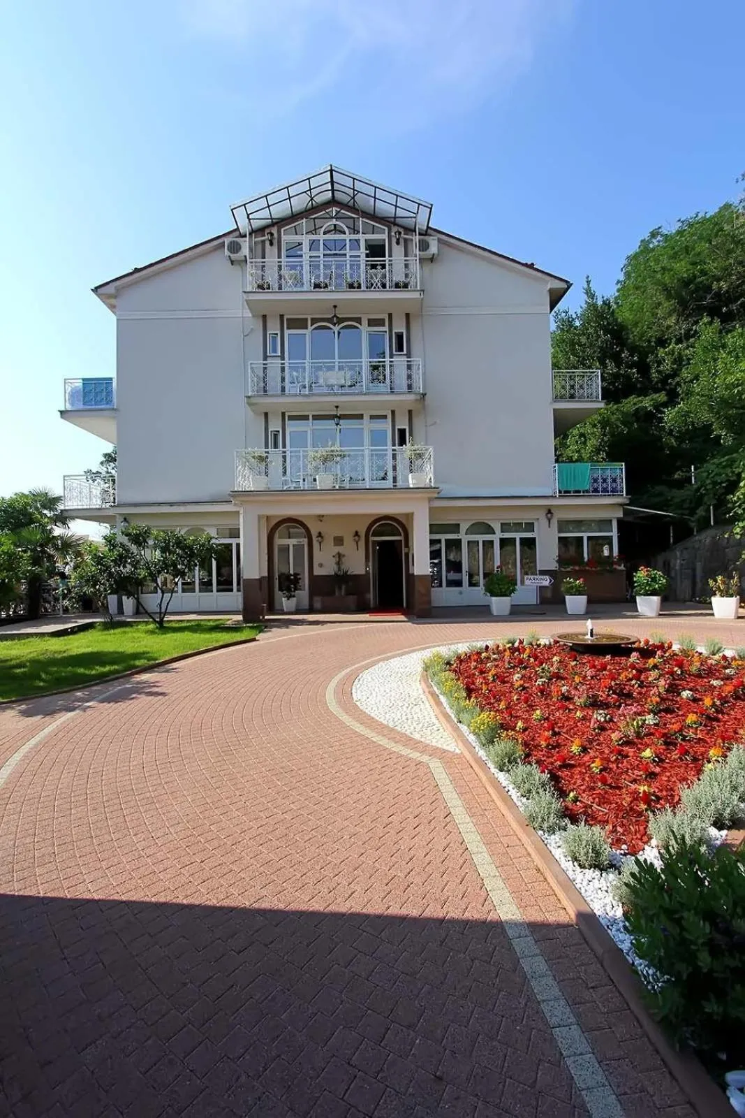 Facade/entrance in Hotel Stanger