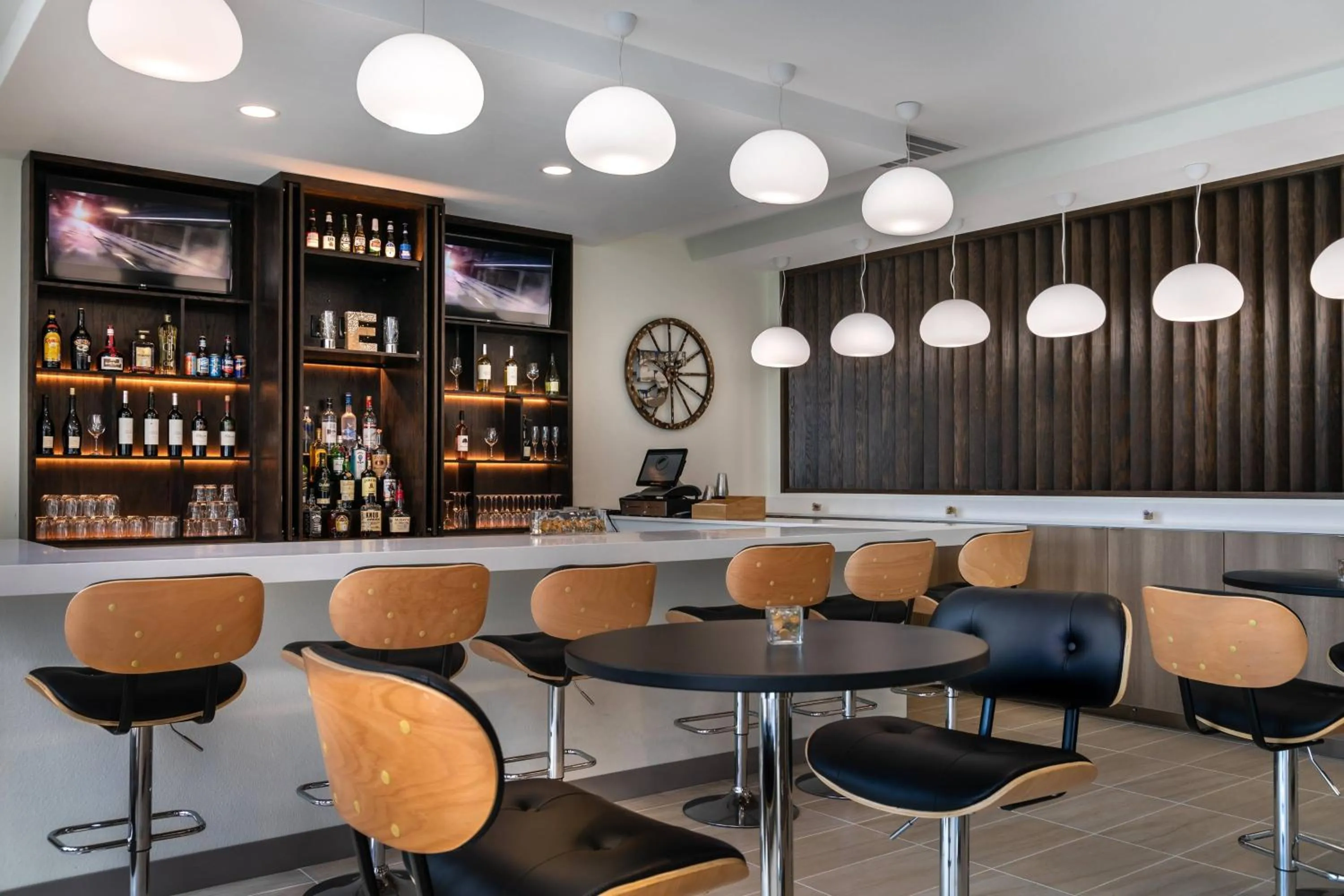 Lounge or bar in Element Houston Katy