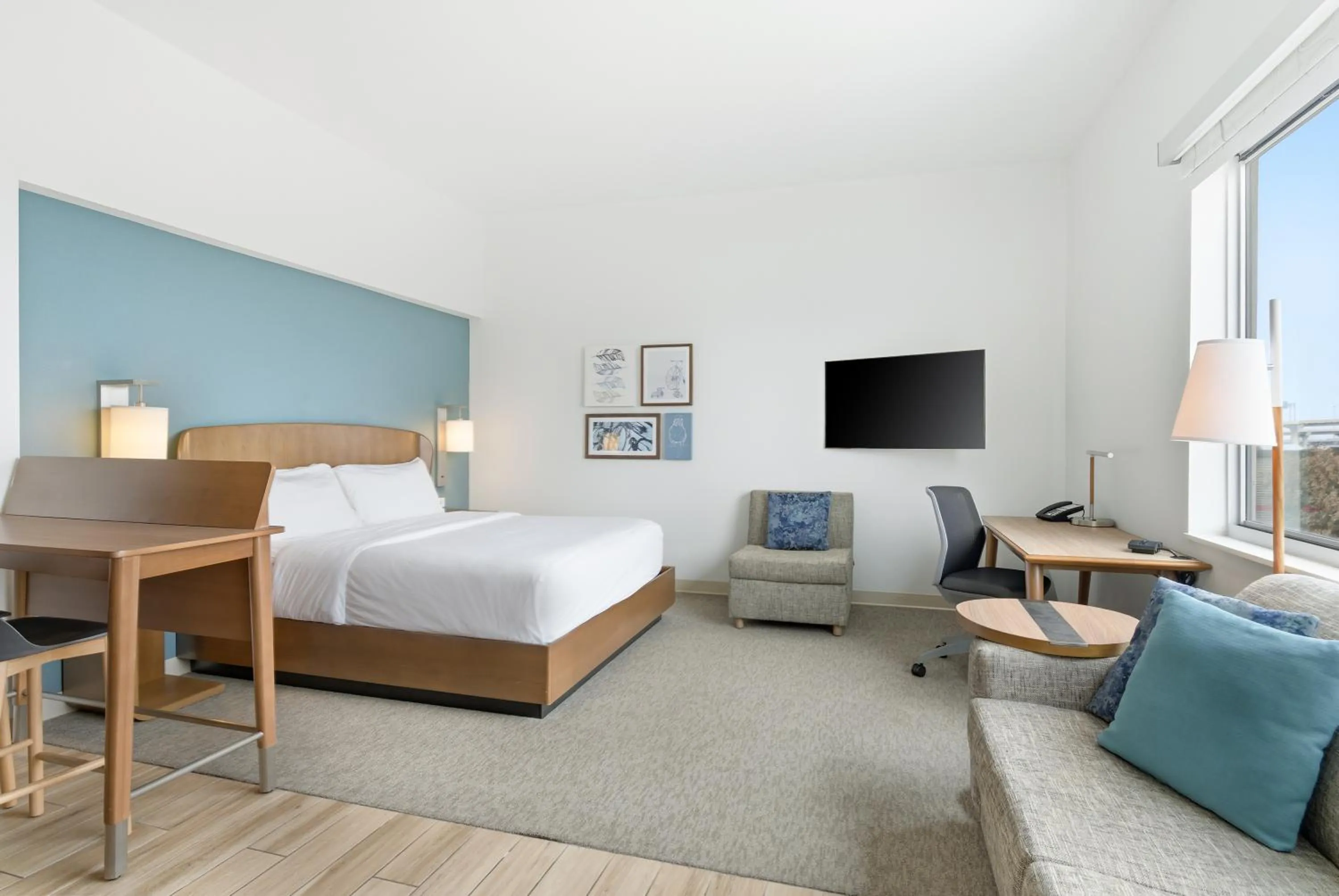 Guests, Bed in Element Houston Katy