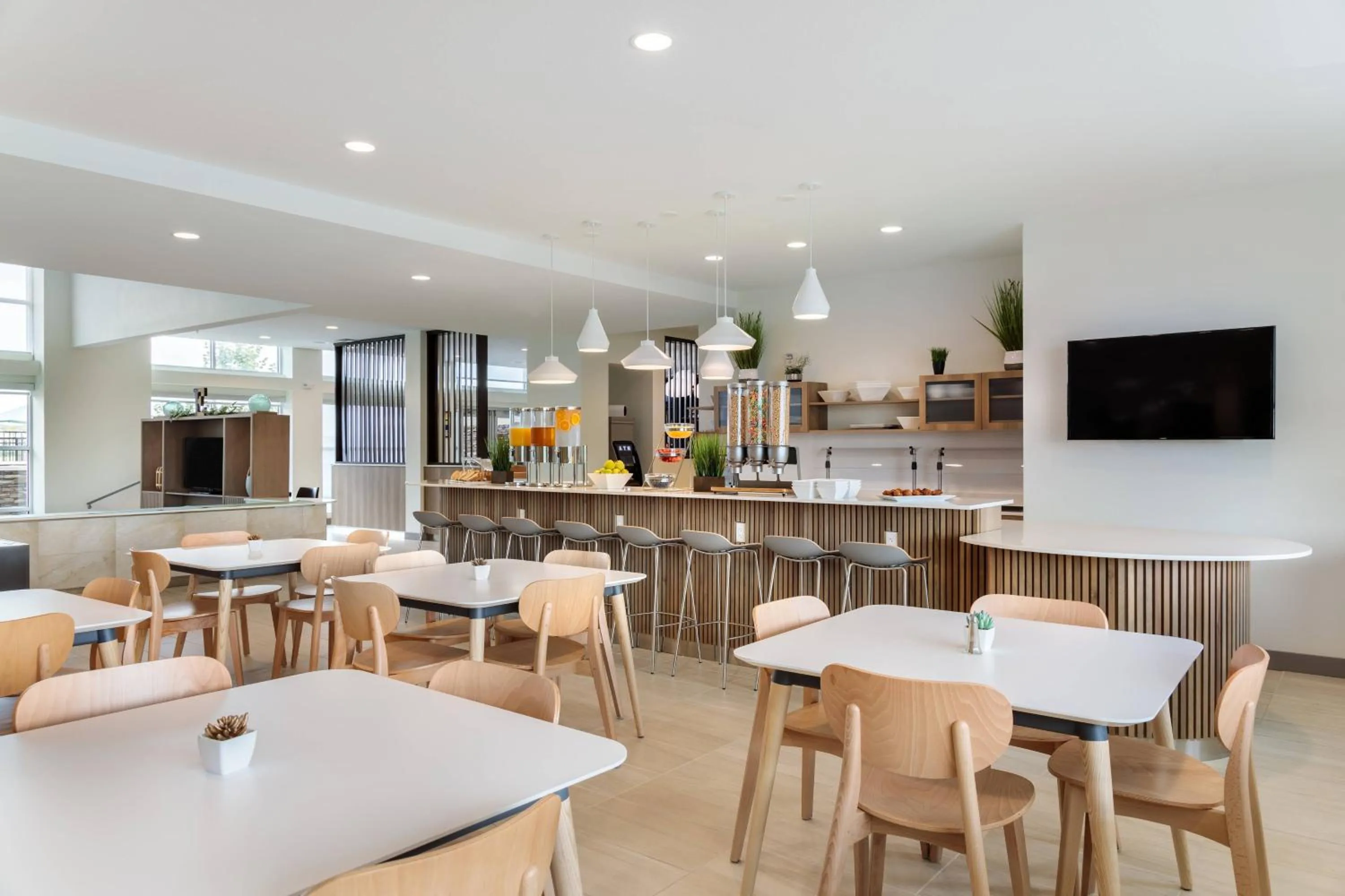 Restaurant/places to eat in Element Houston Katy