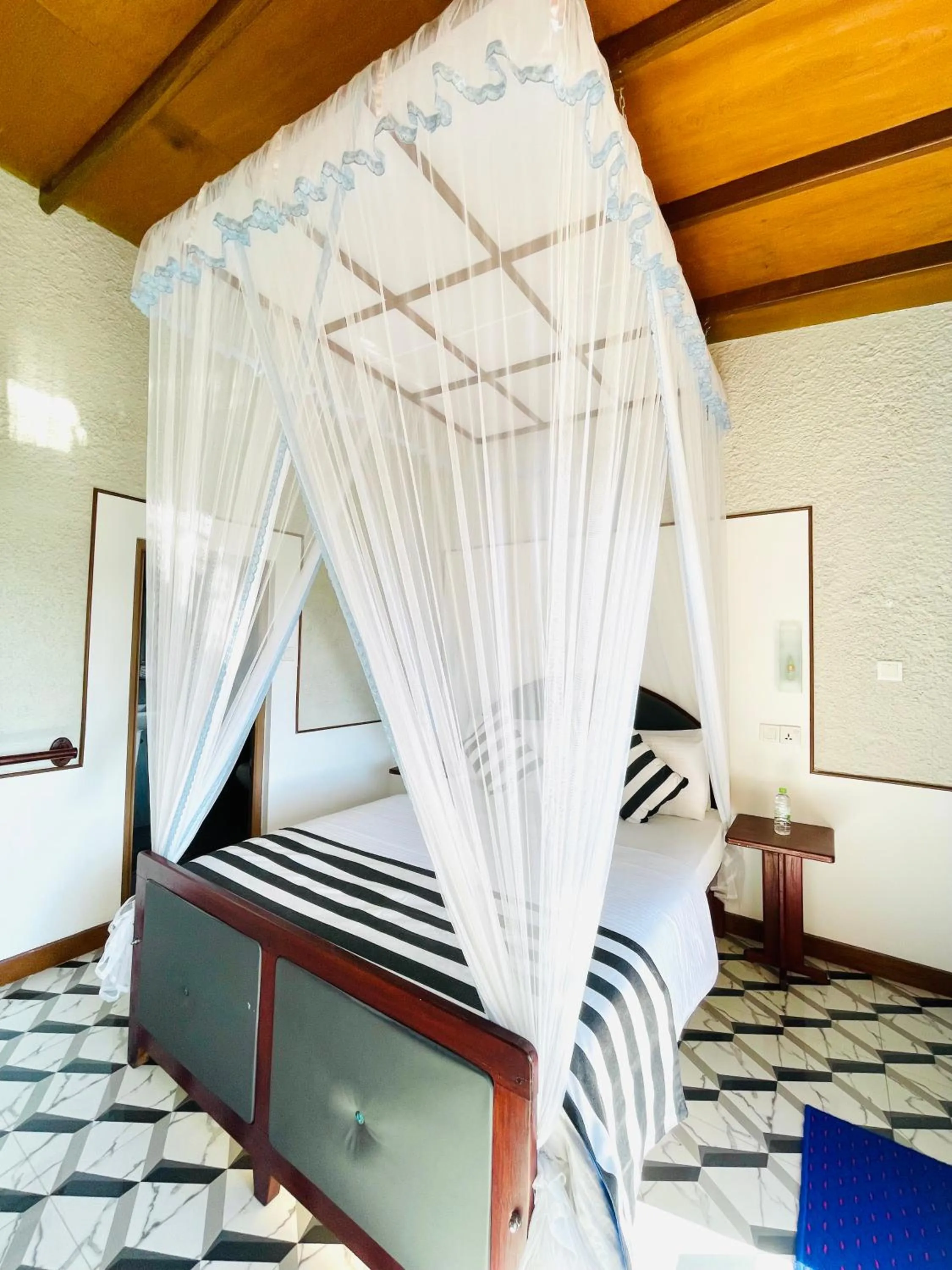 Photo of the whole room, Bed in Royal Mount Ella