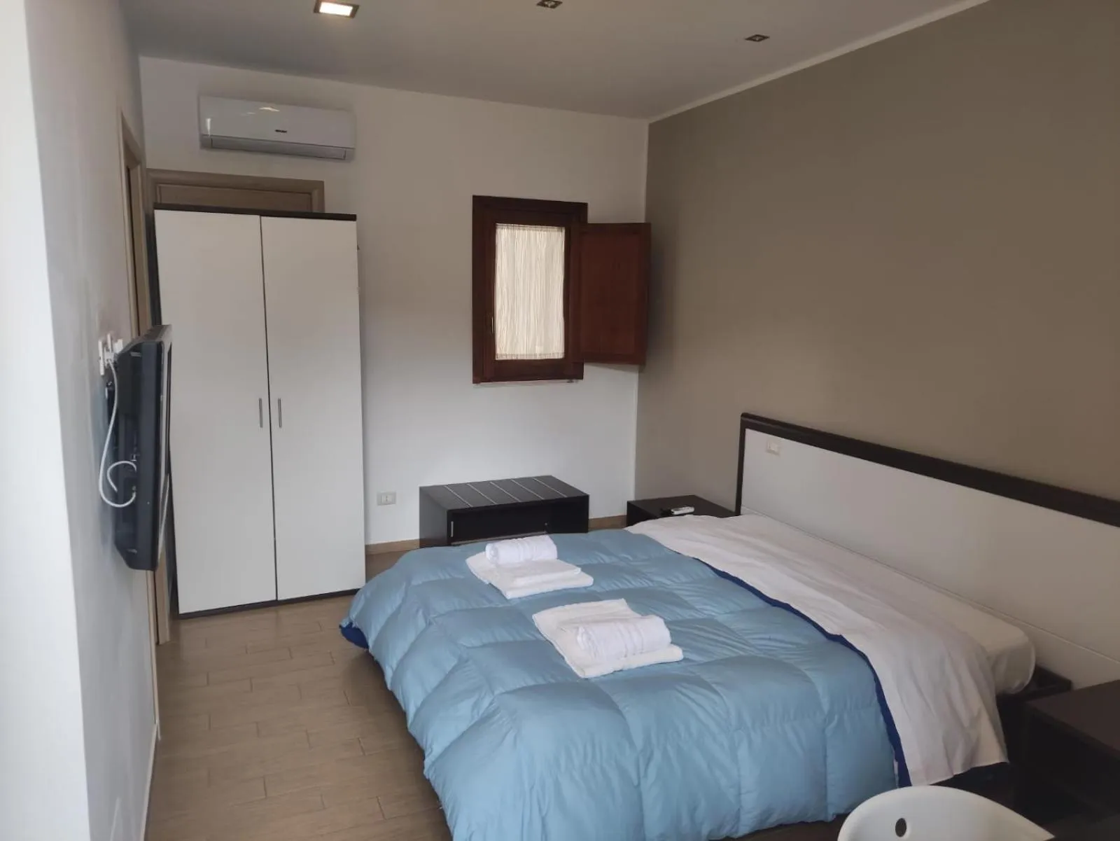 Bedroom, Bed in Cortile Antico