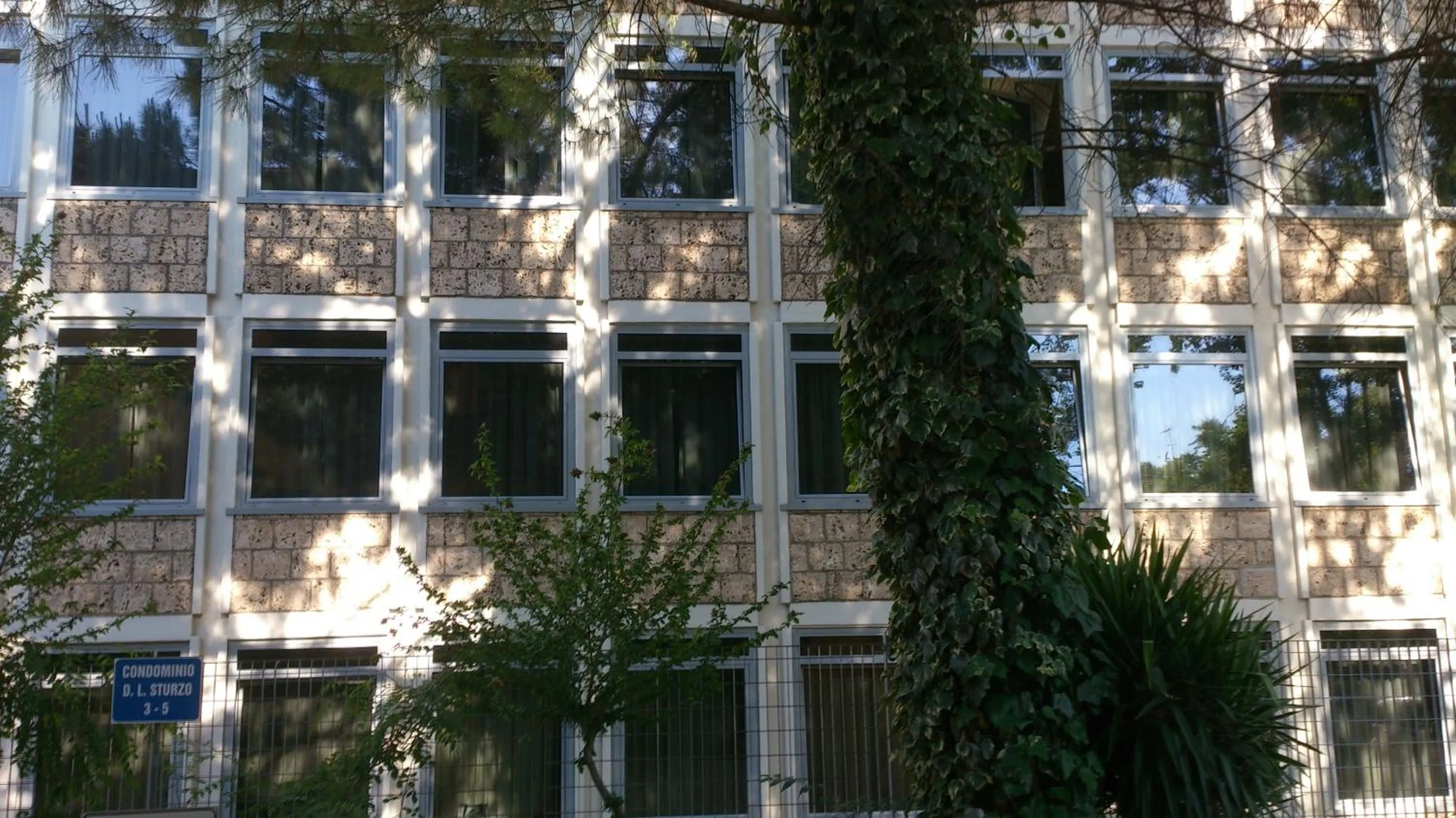 Property building in Residence Diamanterosso