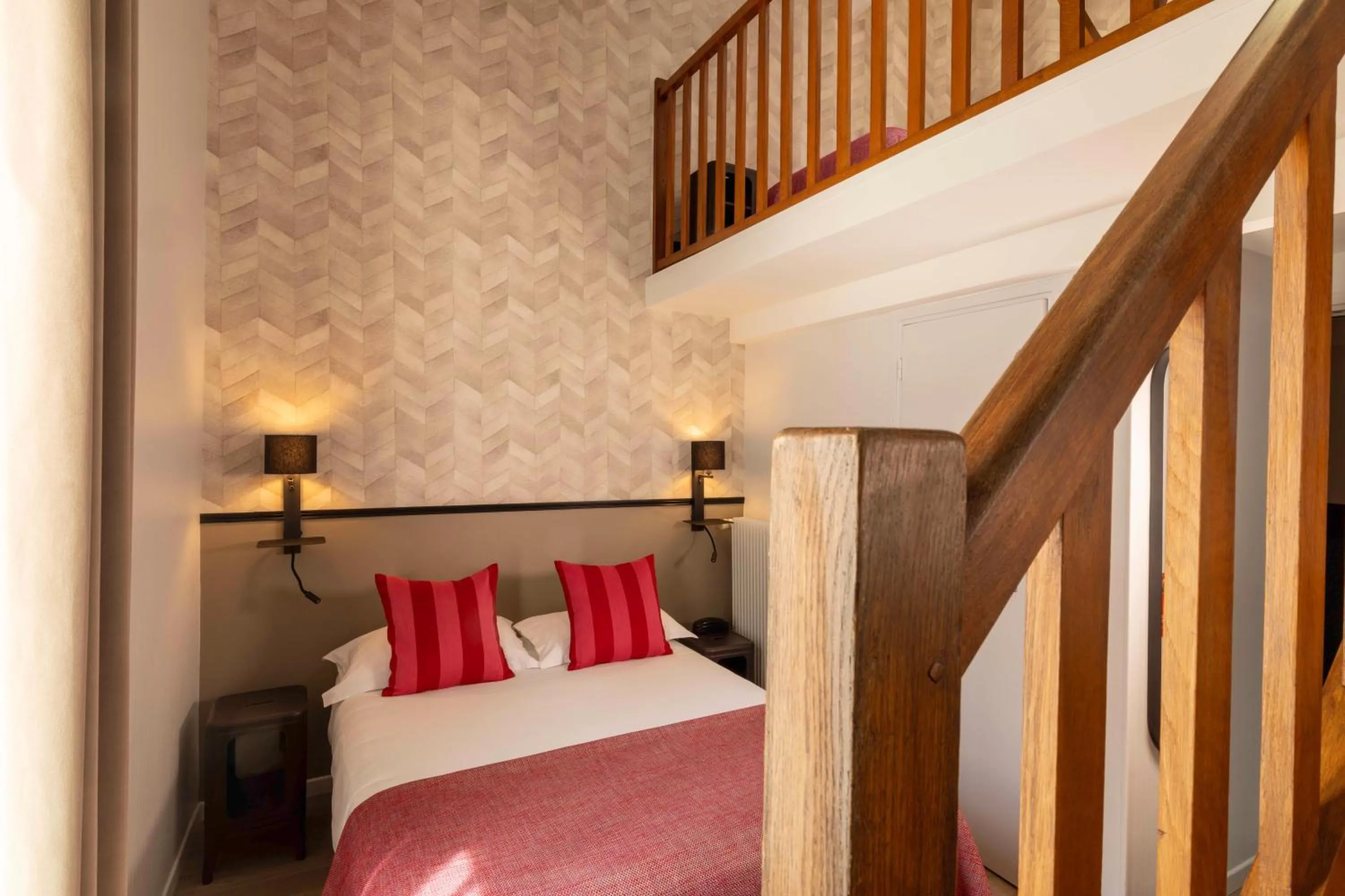 Bed in Hotel Espace Champerret