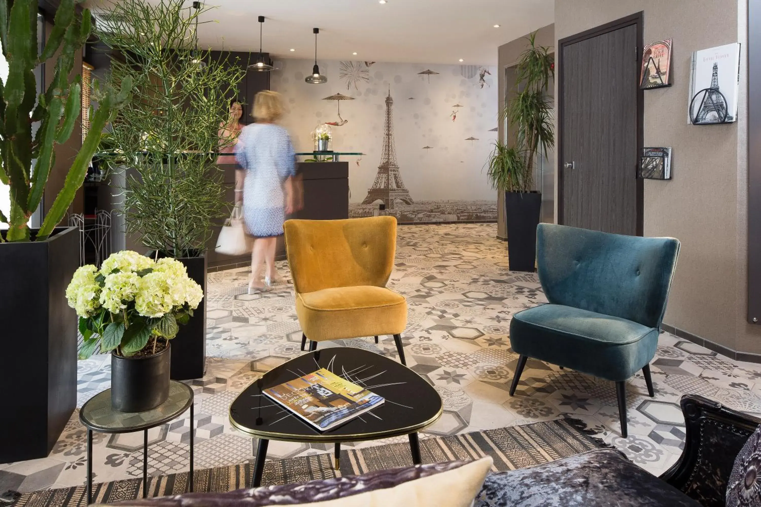 Lobby or reception in Hotel Espace Champerret Lobby or reception in Hotel Espace Champerret