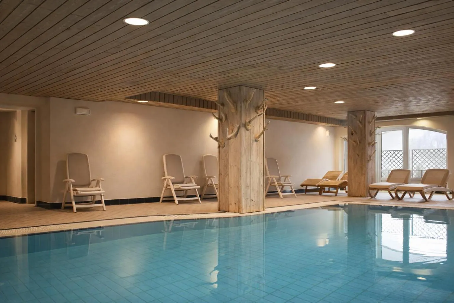 Swimming pool in Sporting Aparthotel