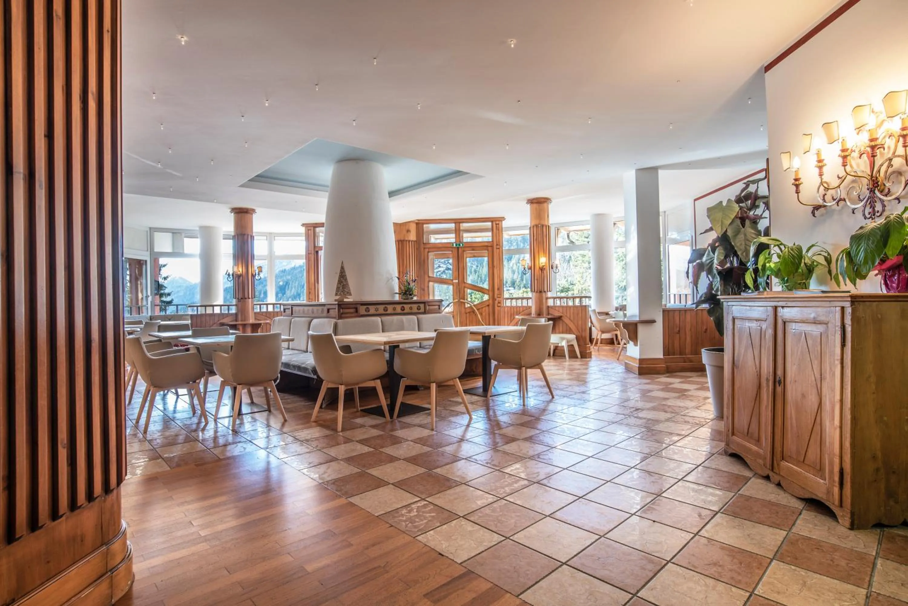 Lobby or reception in Sporting Aparthotel