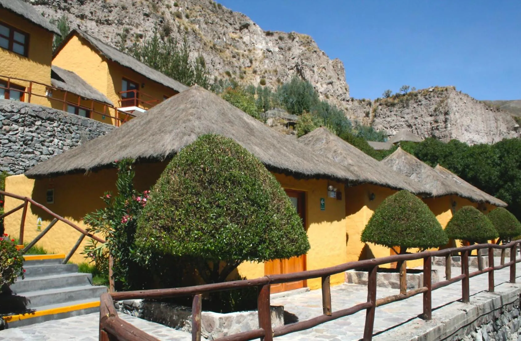 Triple Room in Hotel El Refugio d'Elise