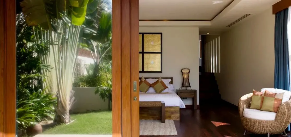 Bed in Dhevatara Cove