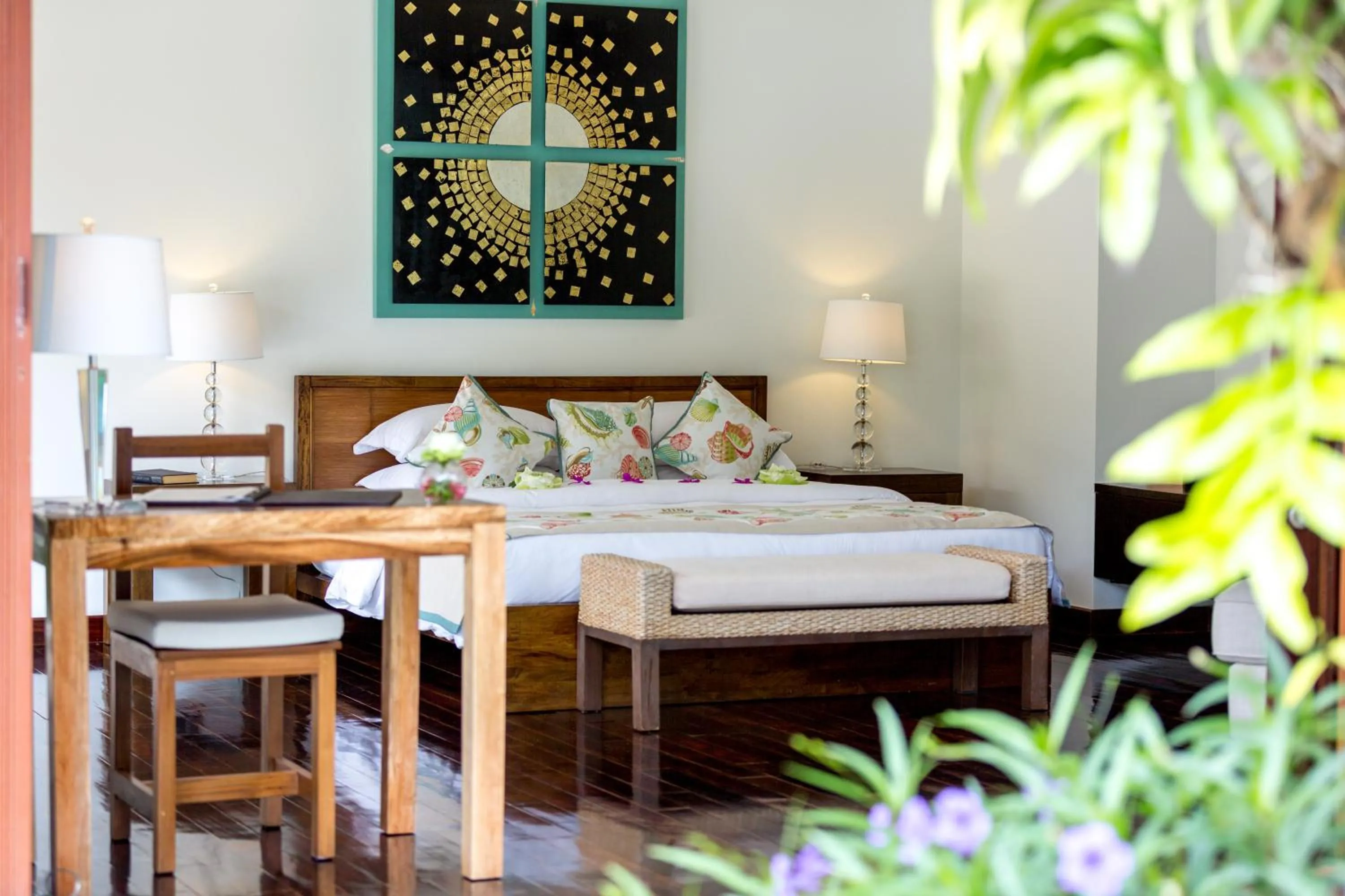 Bed in Dhevatara Cove