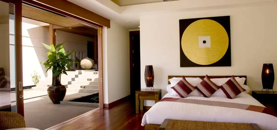 Bed in Dhevatara Cove