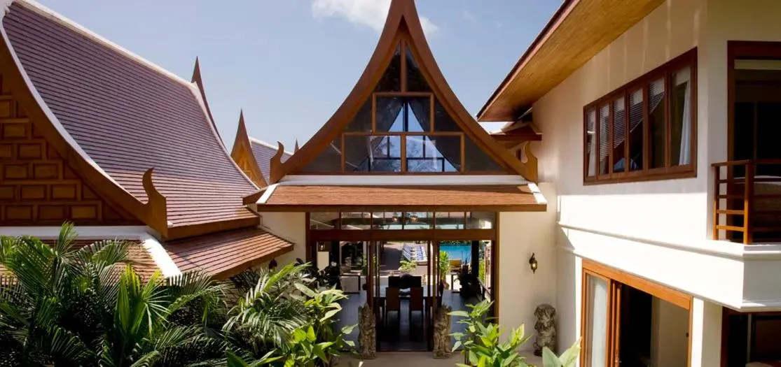 Dhevatara Cove