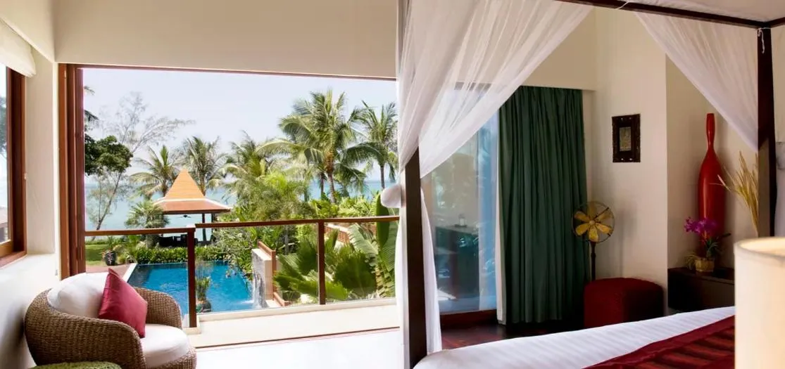 Bed in Dhevatara Cove