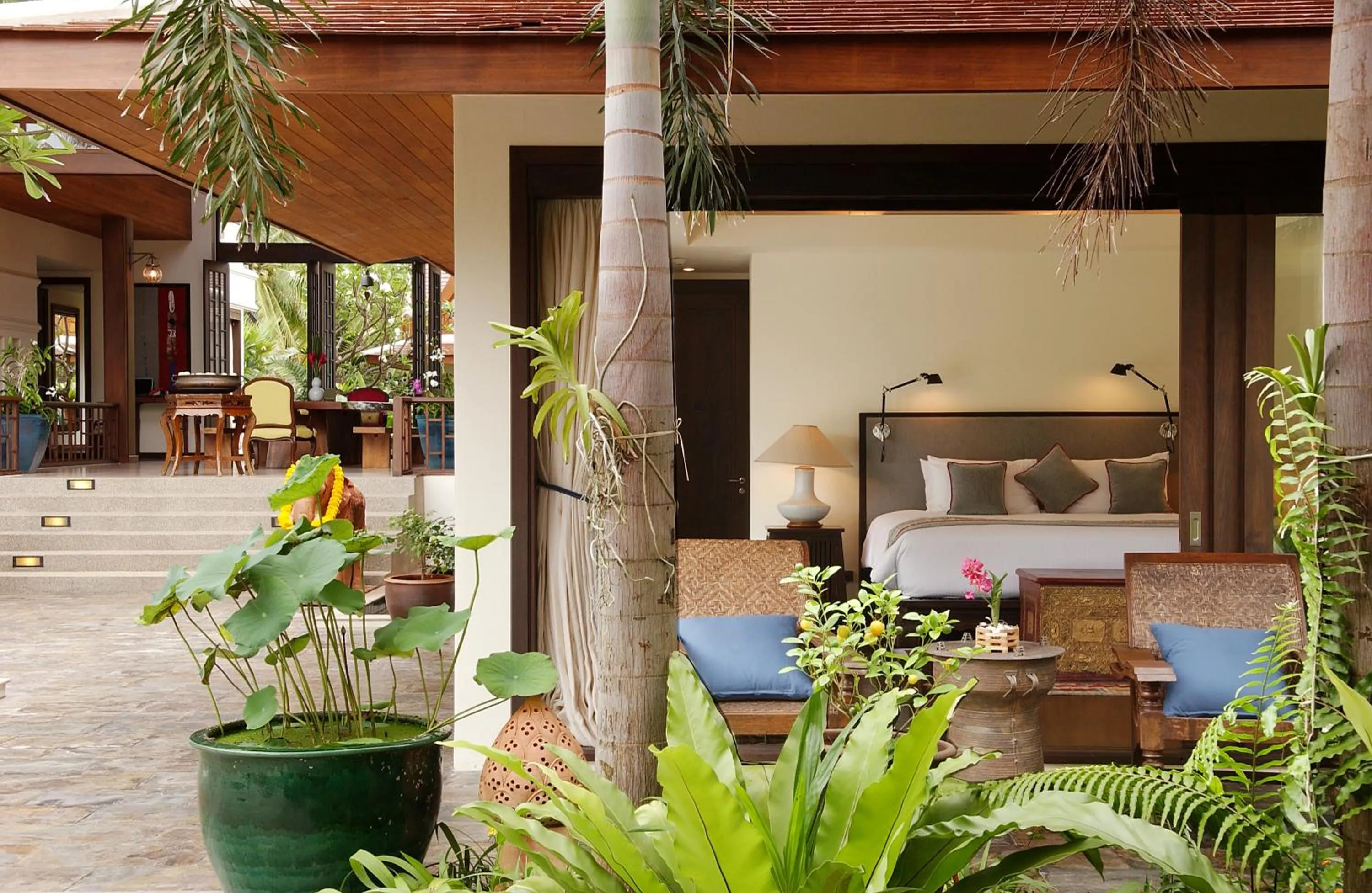 Bed in Dhevatara Cove