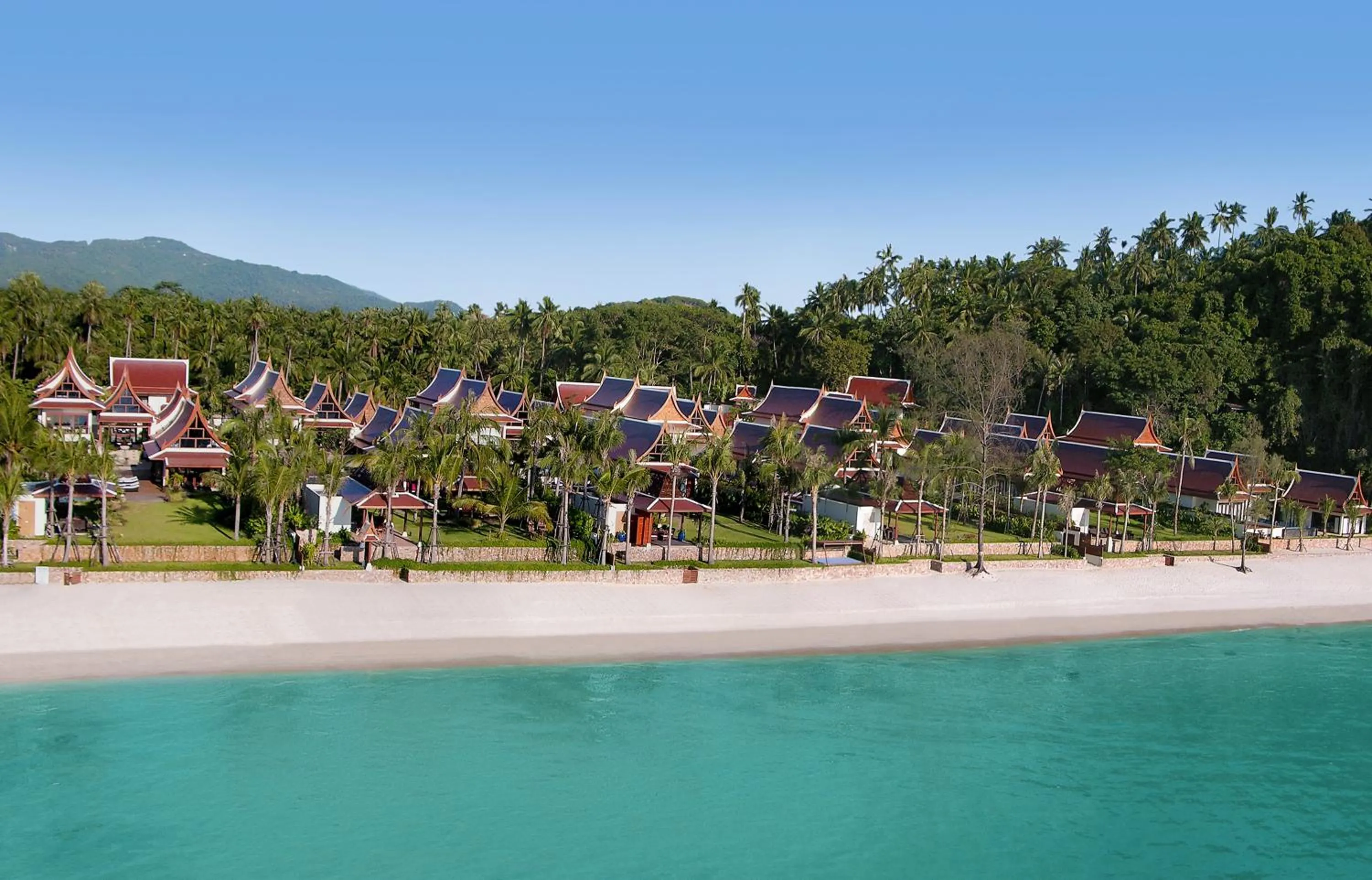 Bird's eye view in Dhevatara Cove