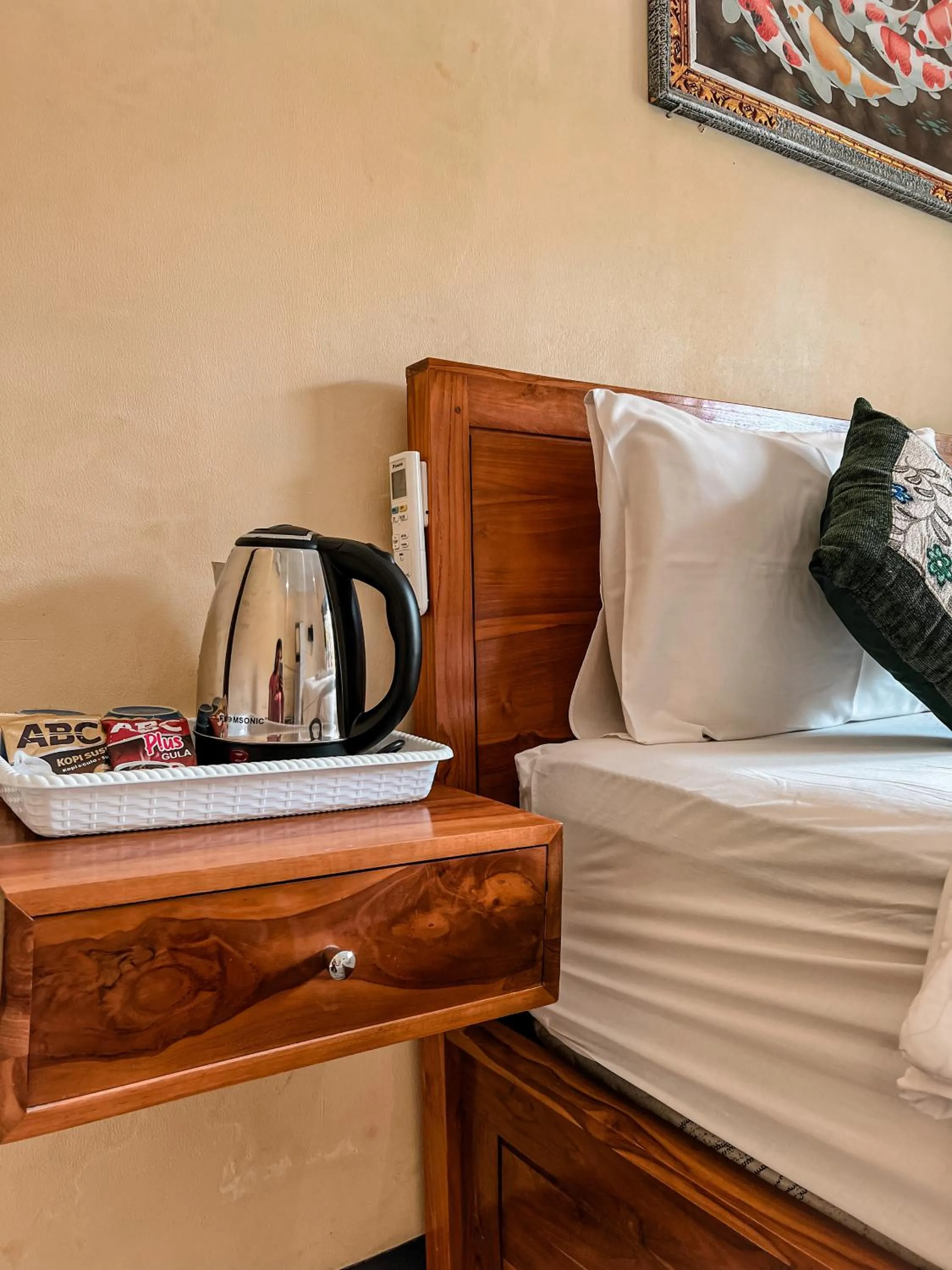 Coffee/tea facilities, Bed in Gayatri Bungalows