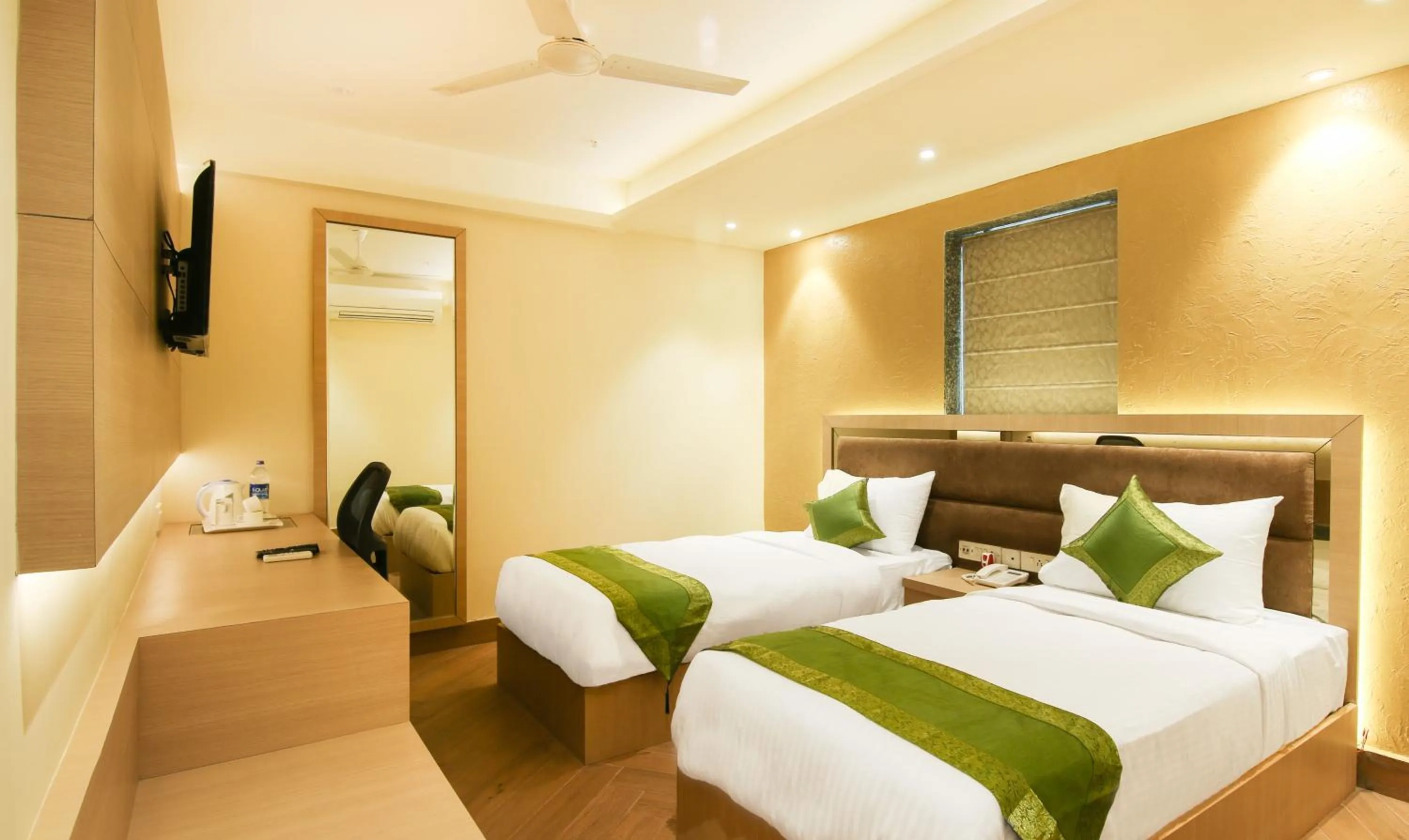 Bedroom, Bed in Treebo Hoops - Airport, VIP Road