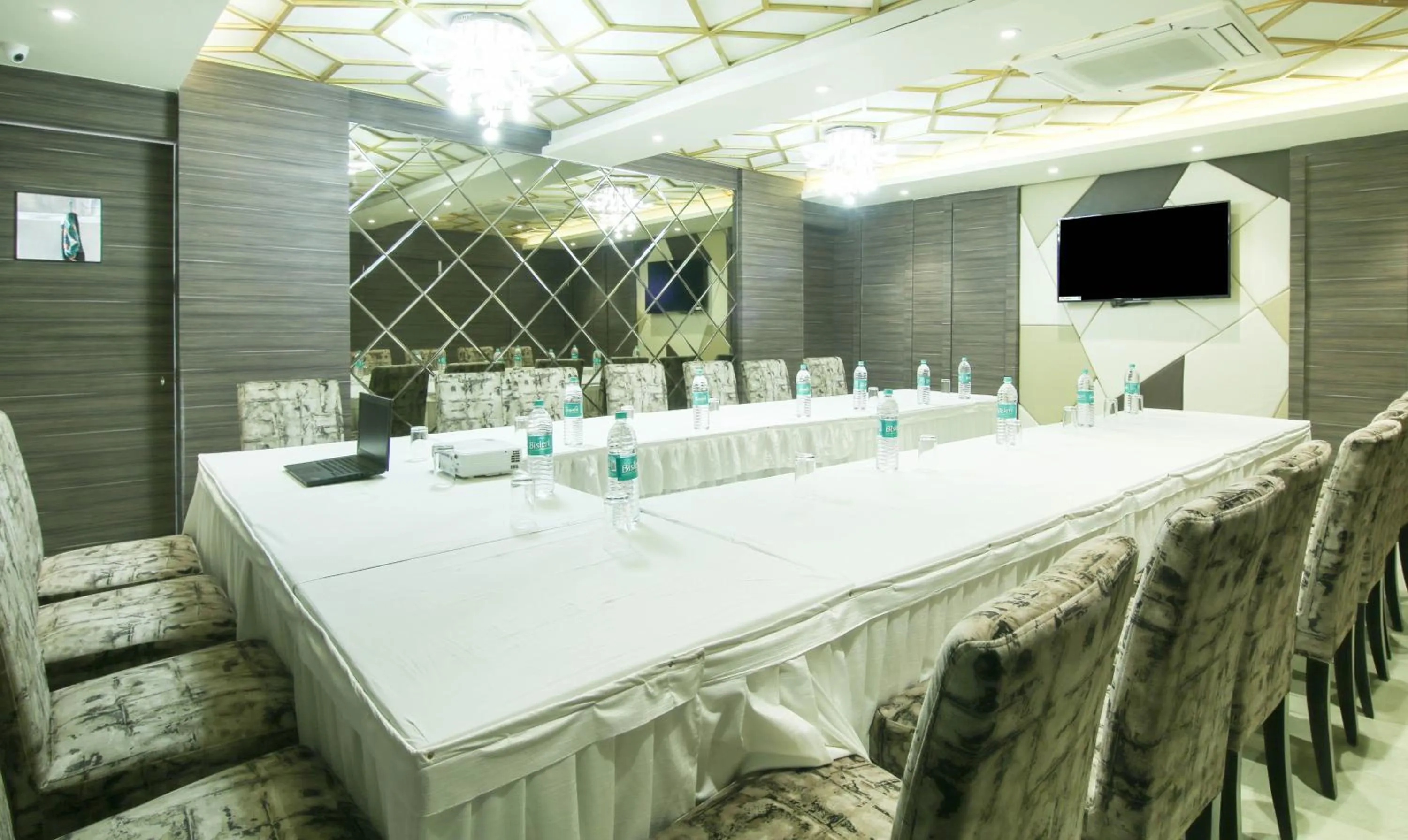 Meeting/conference room in Treebo Hoops - Airport, VIP Road