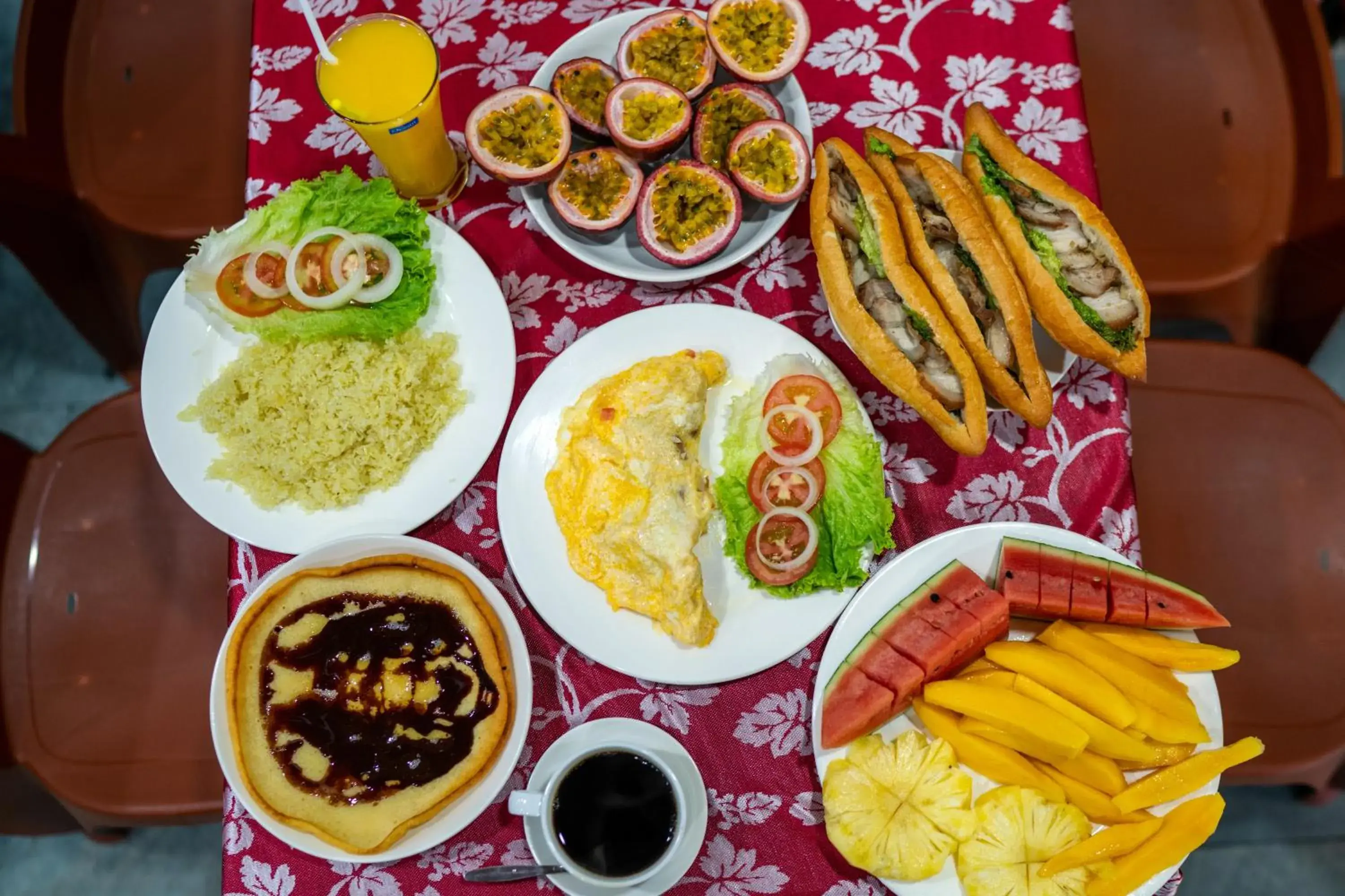 Food and drinks in Rockmouse Centre River Villa Hoi An Food and drinks in Rockmouse Centre River Villa Hoi An