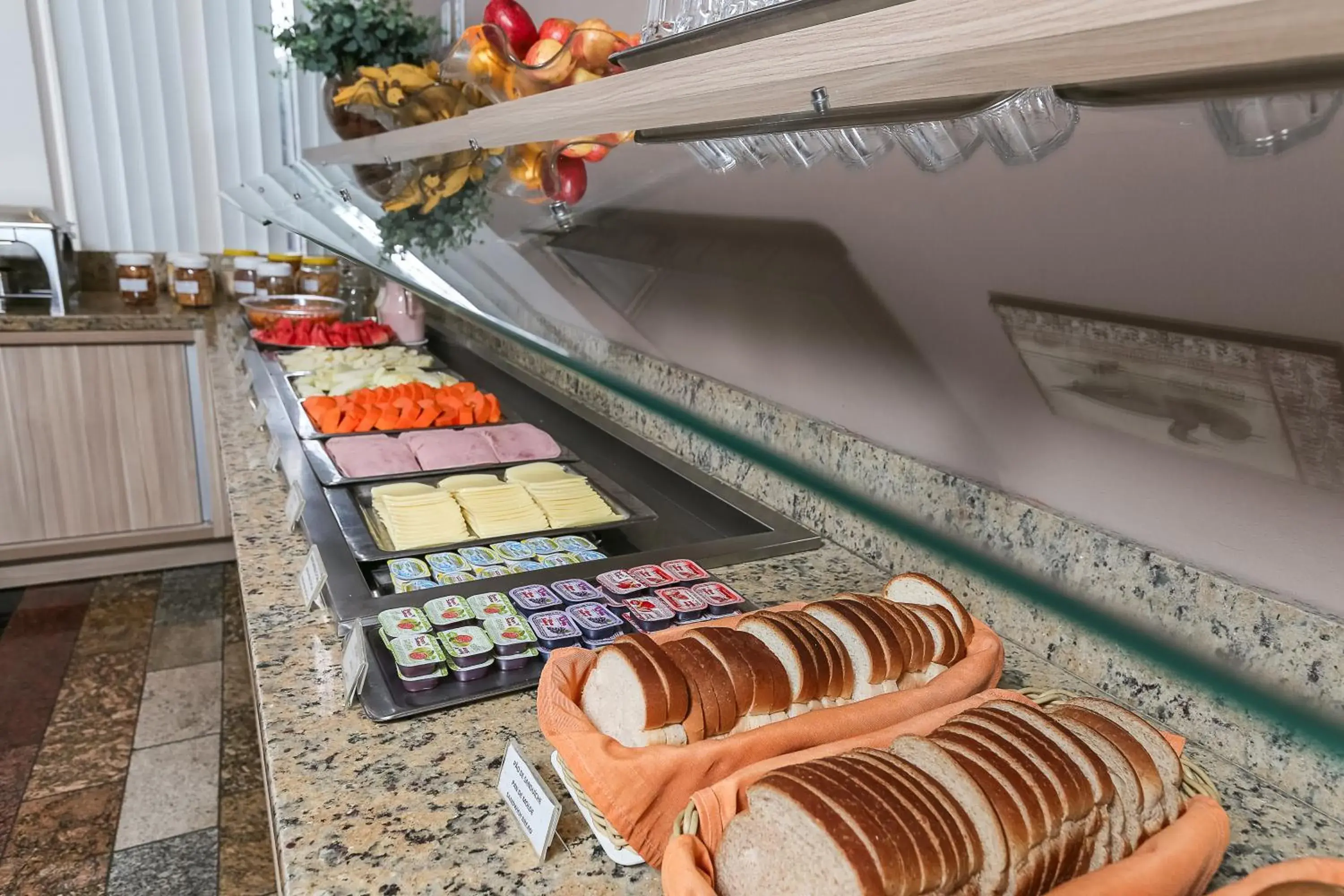 Restaurant/places to eat in Hotel Express Aeroporto Restaurant/places to eat in Hotel Express Aeroporto