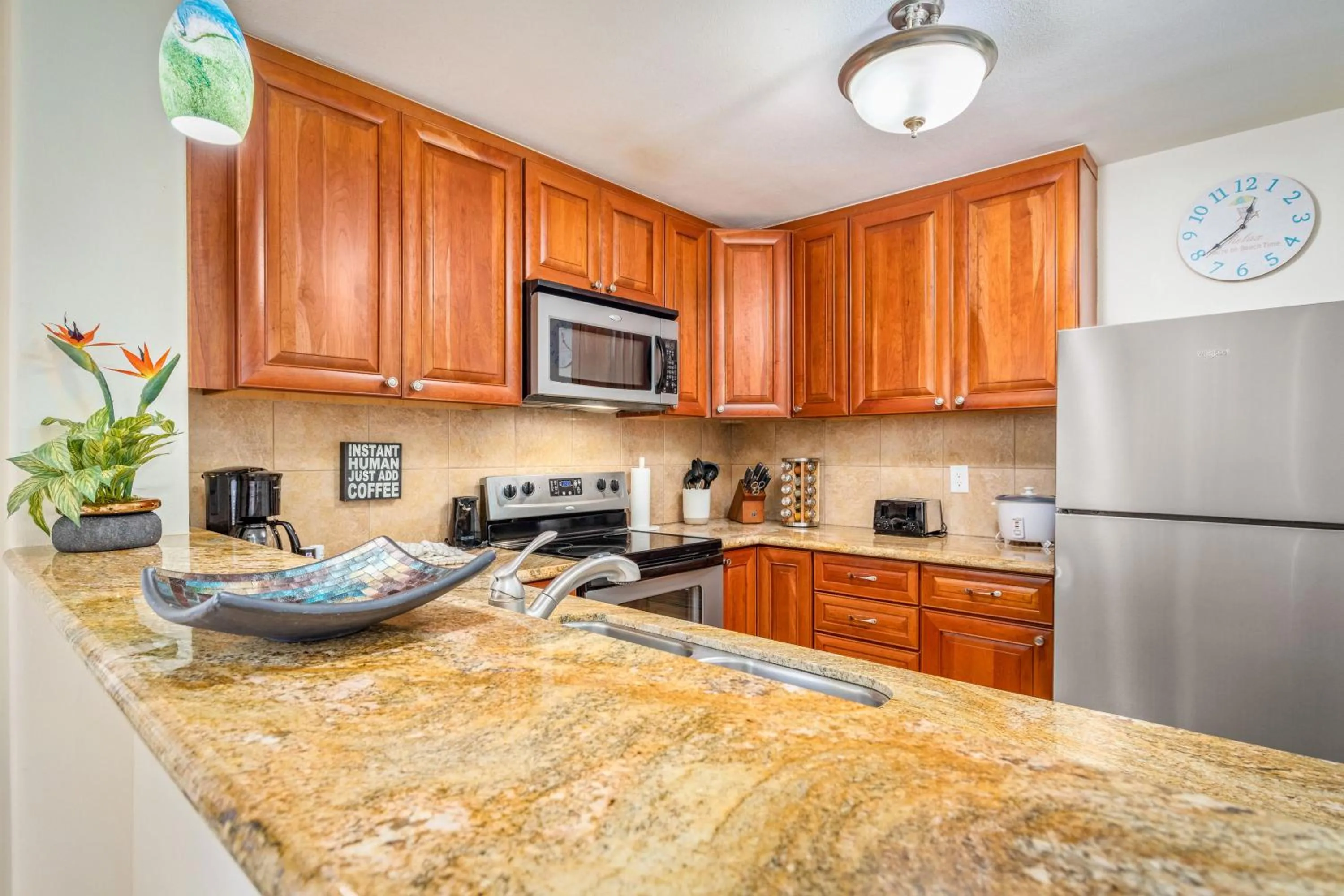 Kitchen or kitchenette in Aston Kona By The Sea