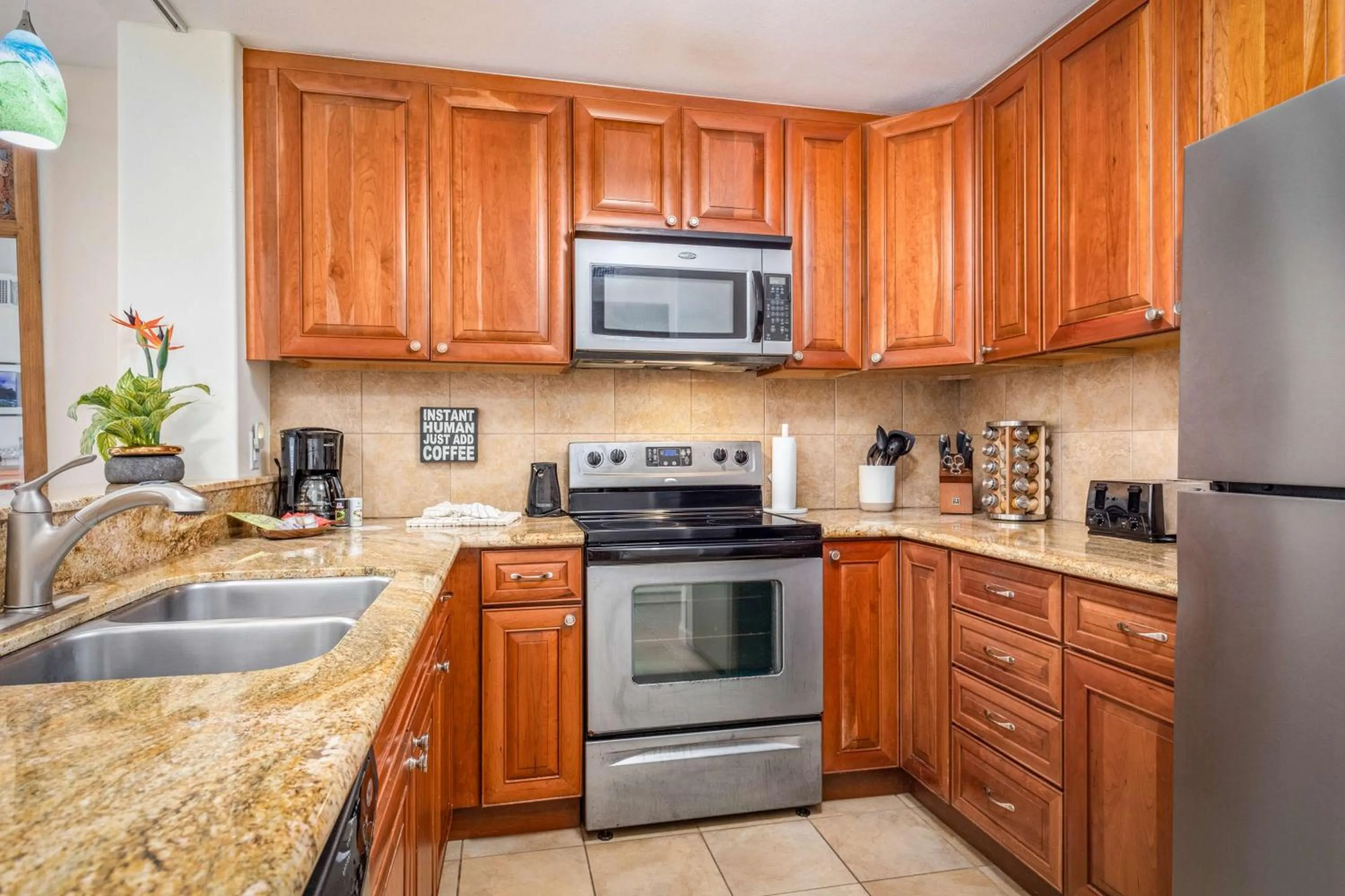 Kitchen or kitchenette in Aston Kona By The Sea