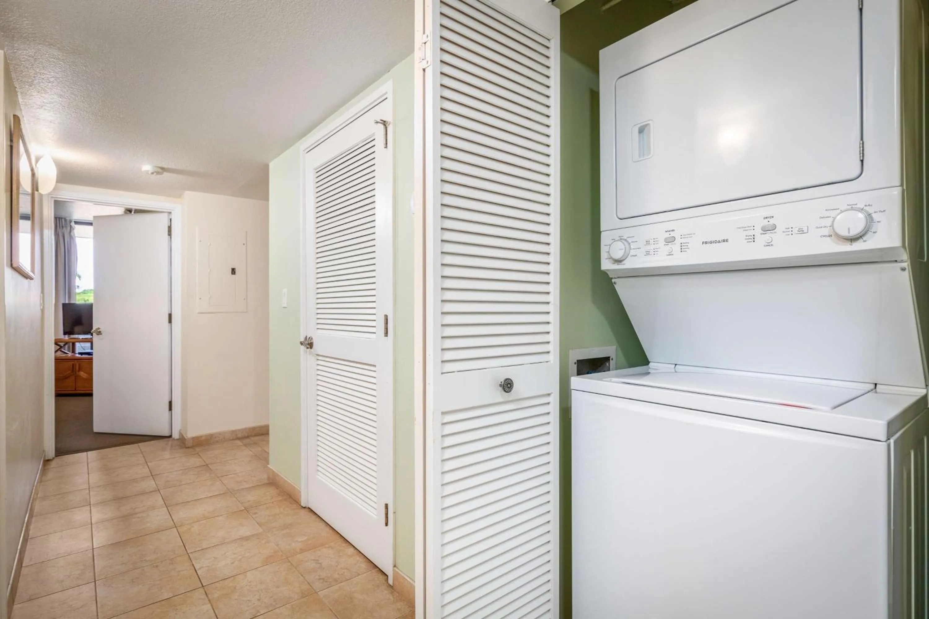 washing machine in Aston Kona By The Sea