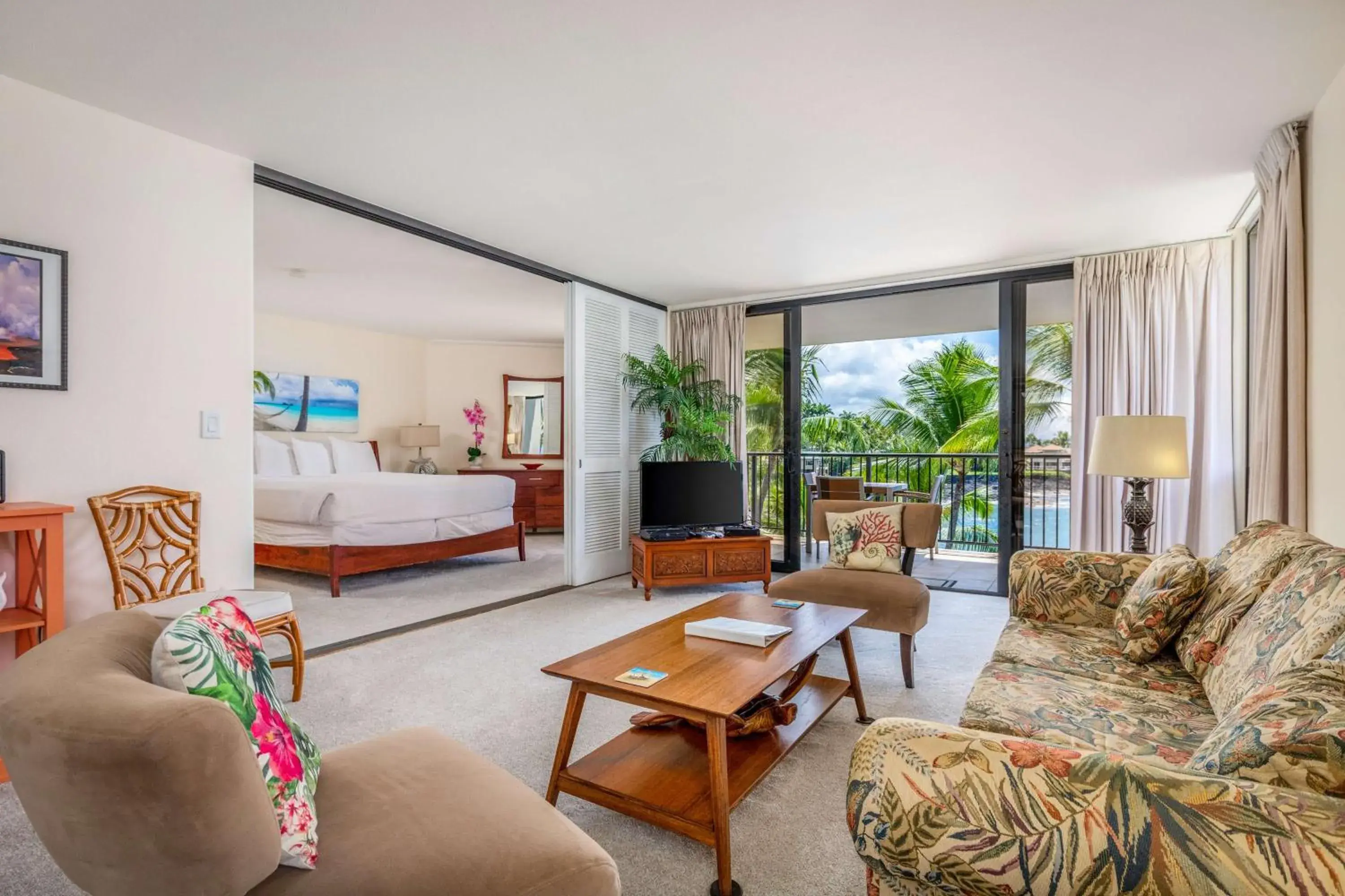 Two-Bedroom Suite - Ocean Front in Aston Kona By The Sea Two-Bedroom Suite - Ocean Front in Aston Kona By The Sea