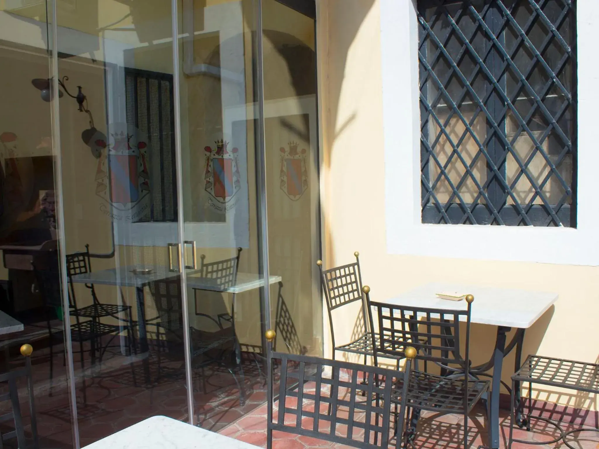 Spring, Dining Area in Principe Di Francalanza