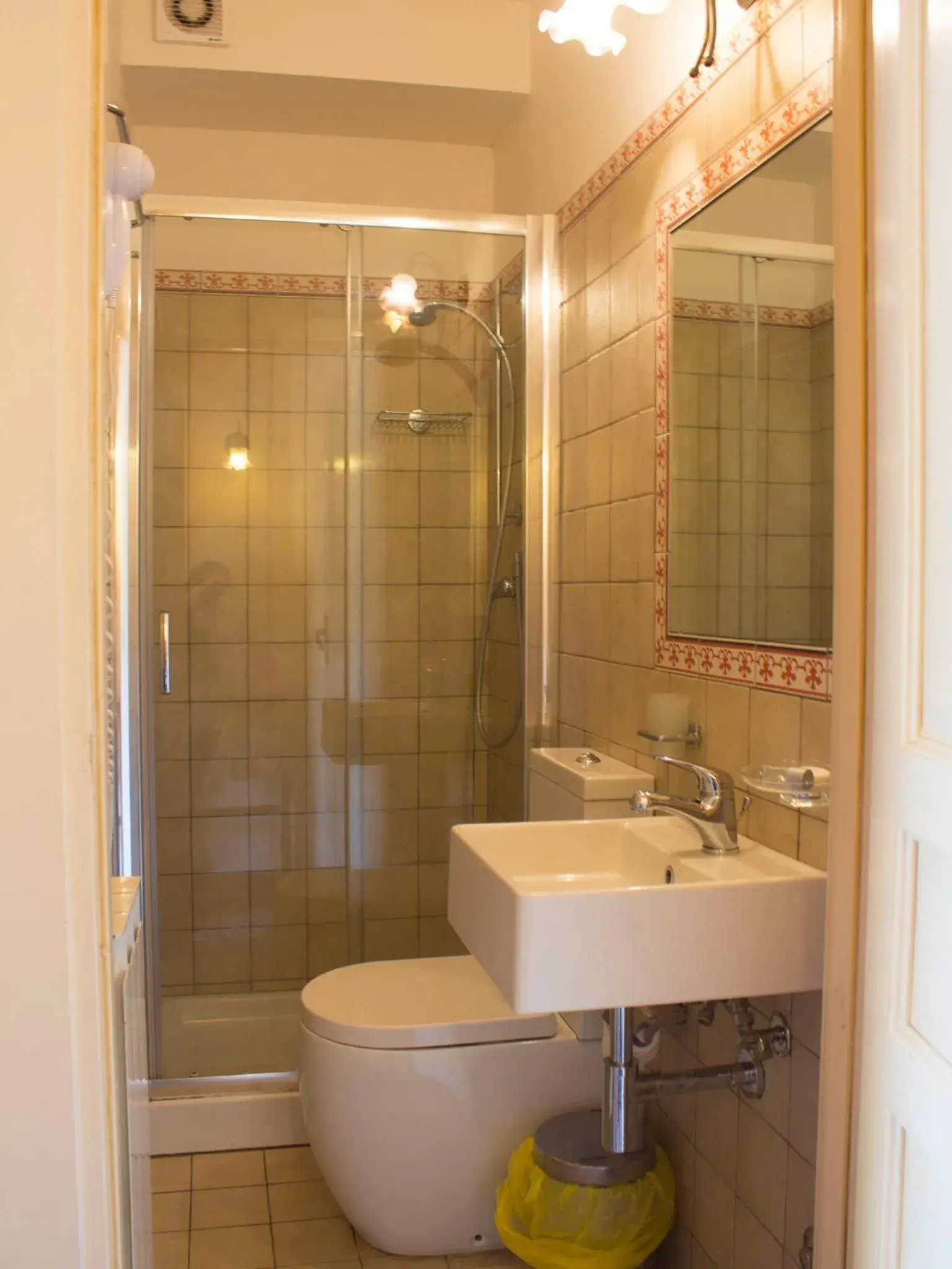 Shower, Bathroom in Principe Di Francalanza