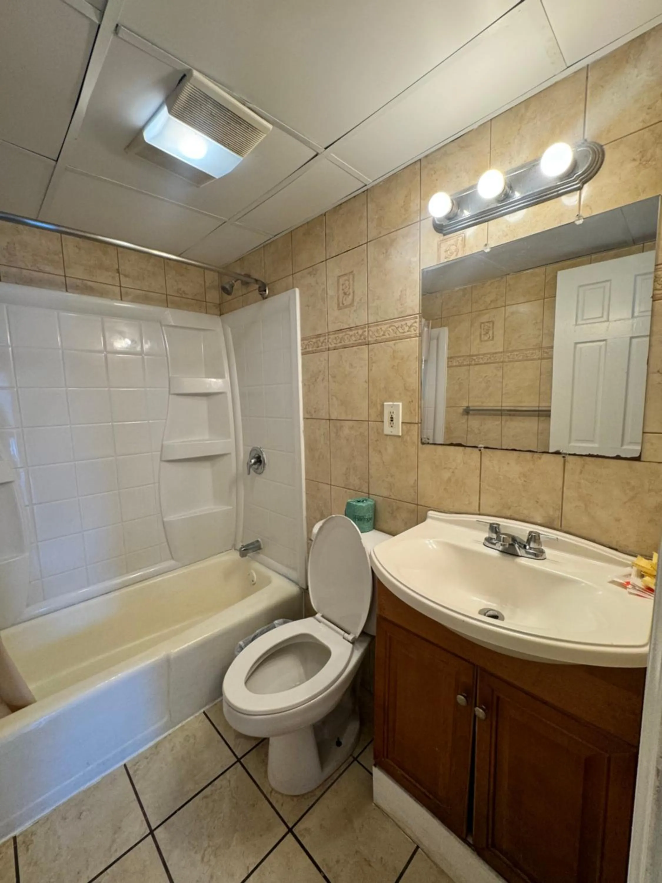 Shower in Skyview Manor Motel