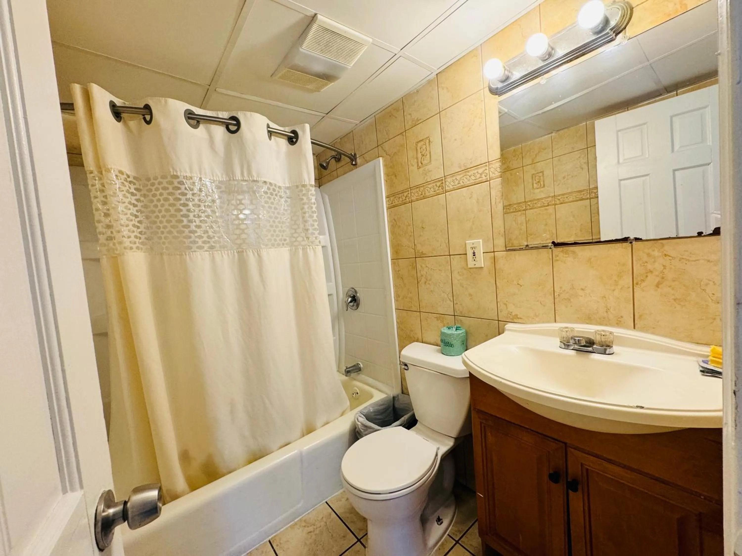 Shower in Skyview Manor Motel