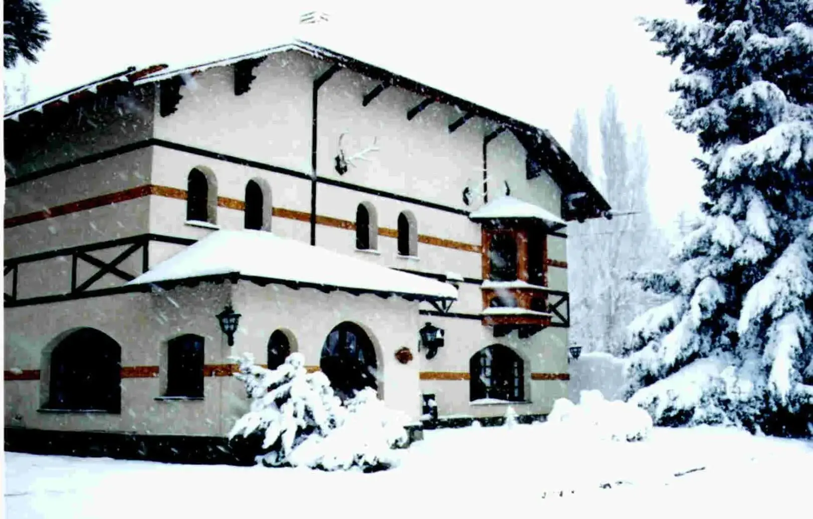 Facade/entrance in Hostería La Posta Del Cazador Facade/entrance in Hostería La Posta Del Cazador