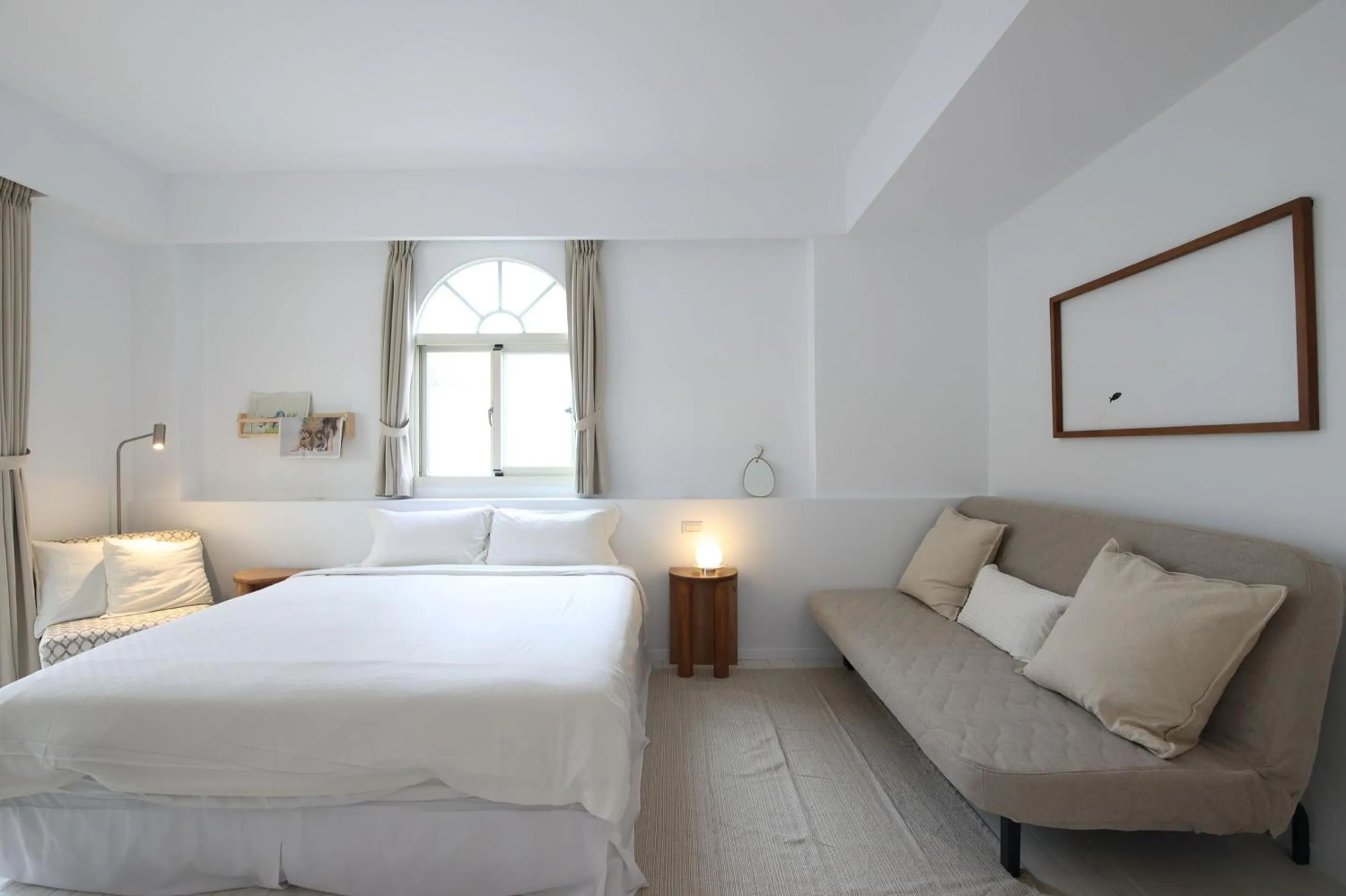 Photo of the whole room, Bed in OwlStay The Salt