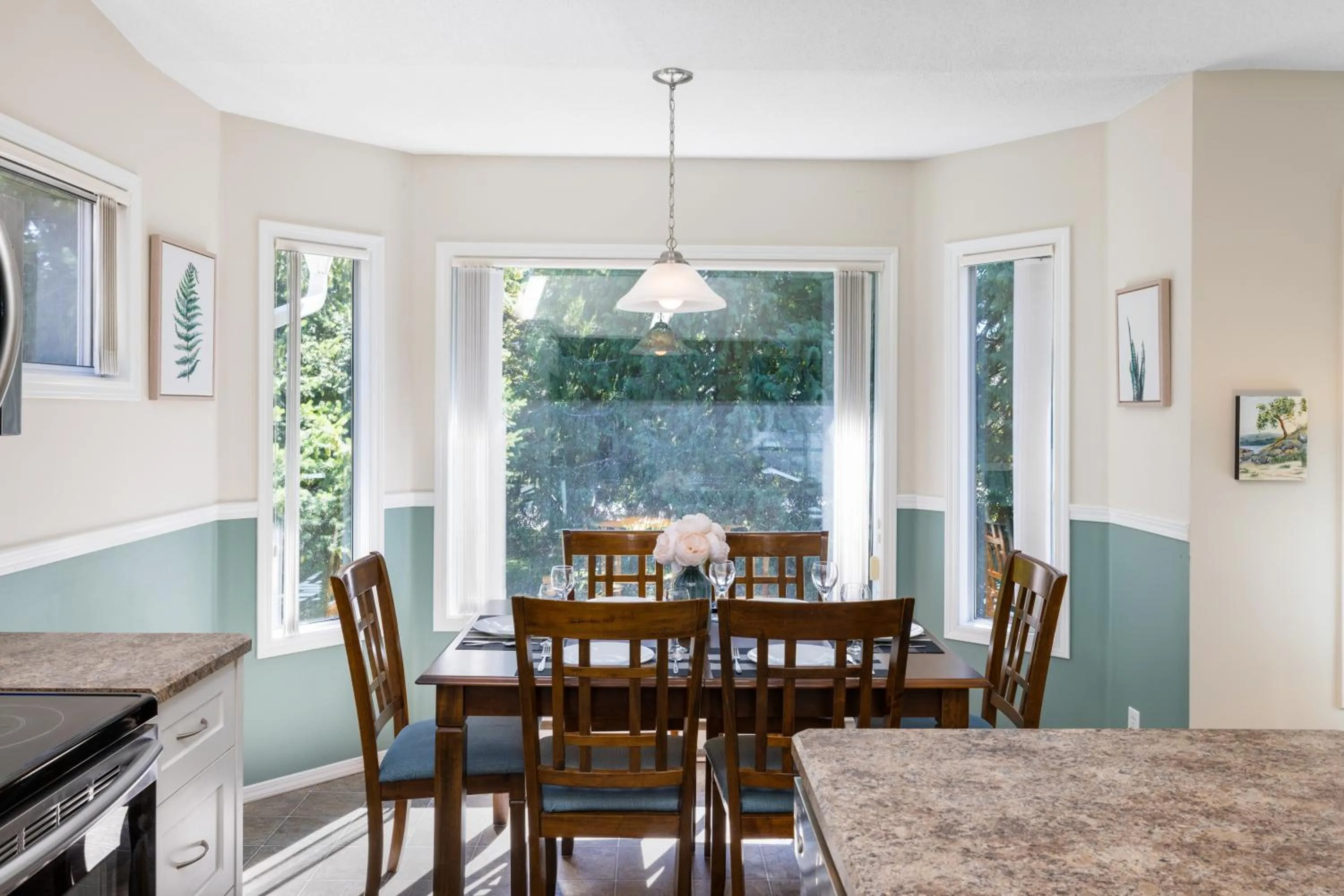 Dining area in Ocean Trails Resort