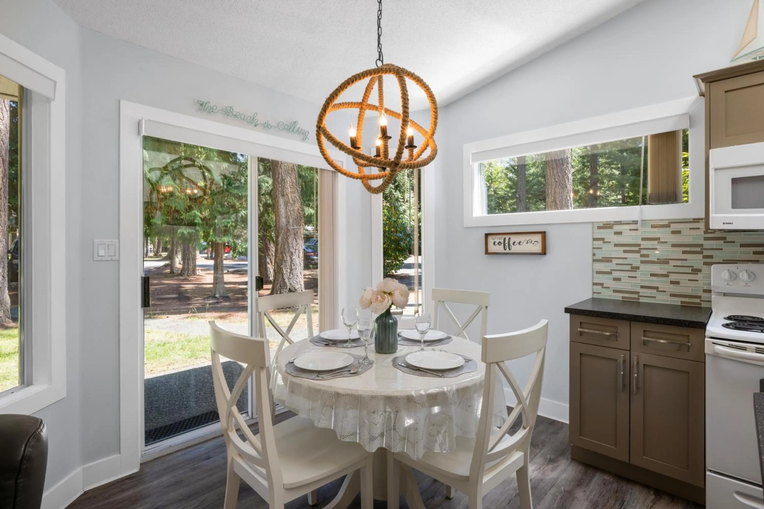 Dining area in Ocean Trails Resort