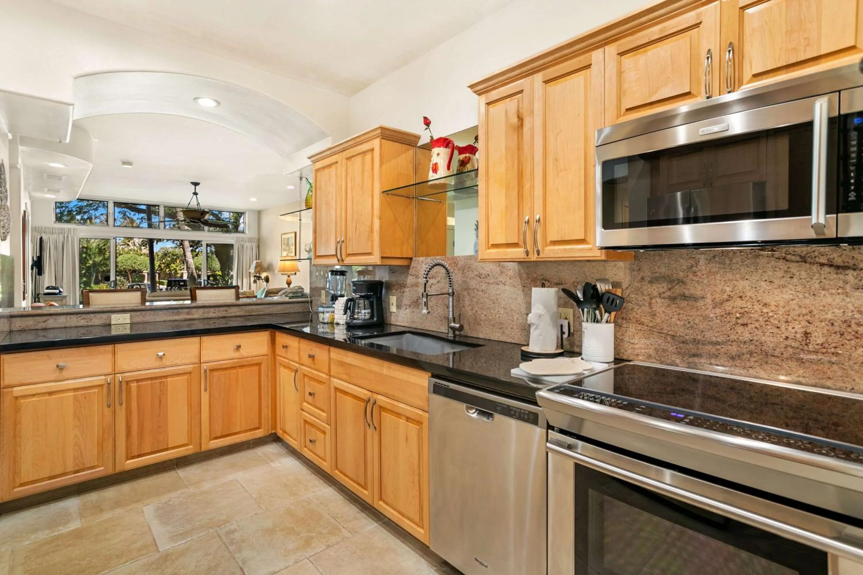 Coffee/tea facilities in Aston Maui Kaanapali Villas