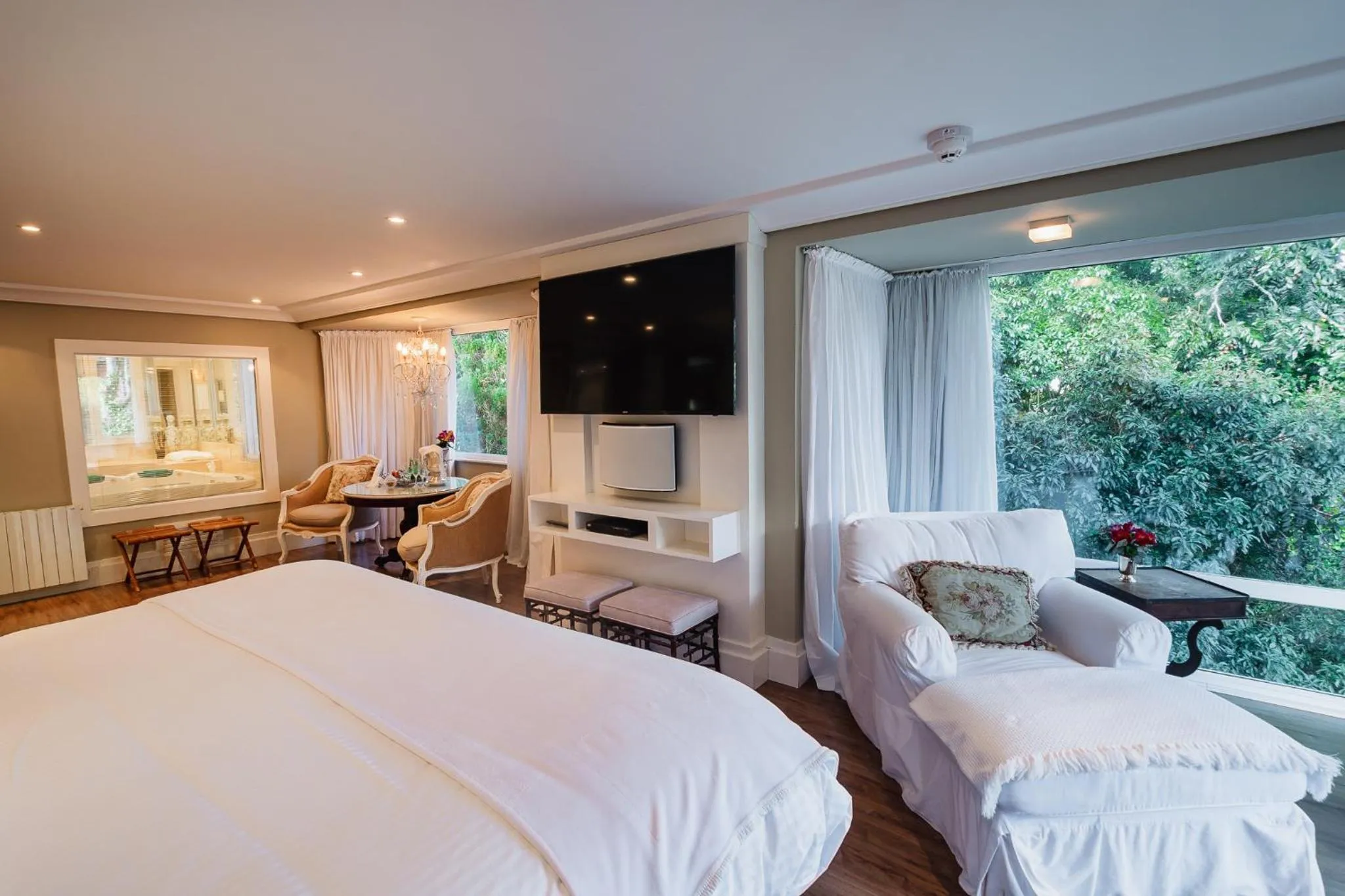 Decorative detail, Bed in Hotel Estalagem St. Hubertus