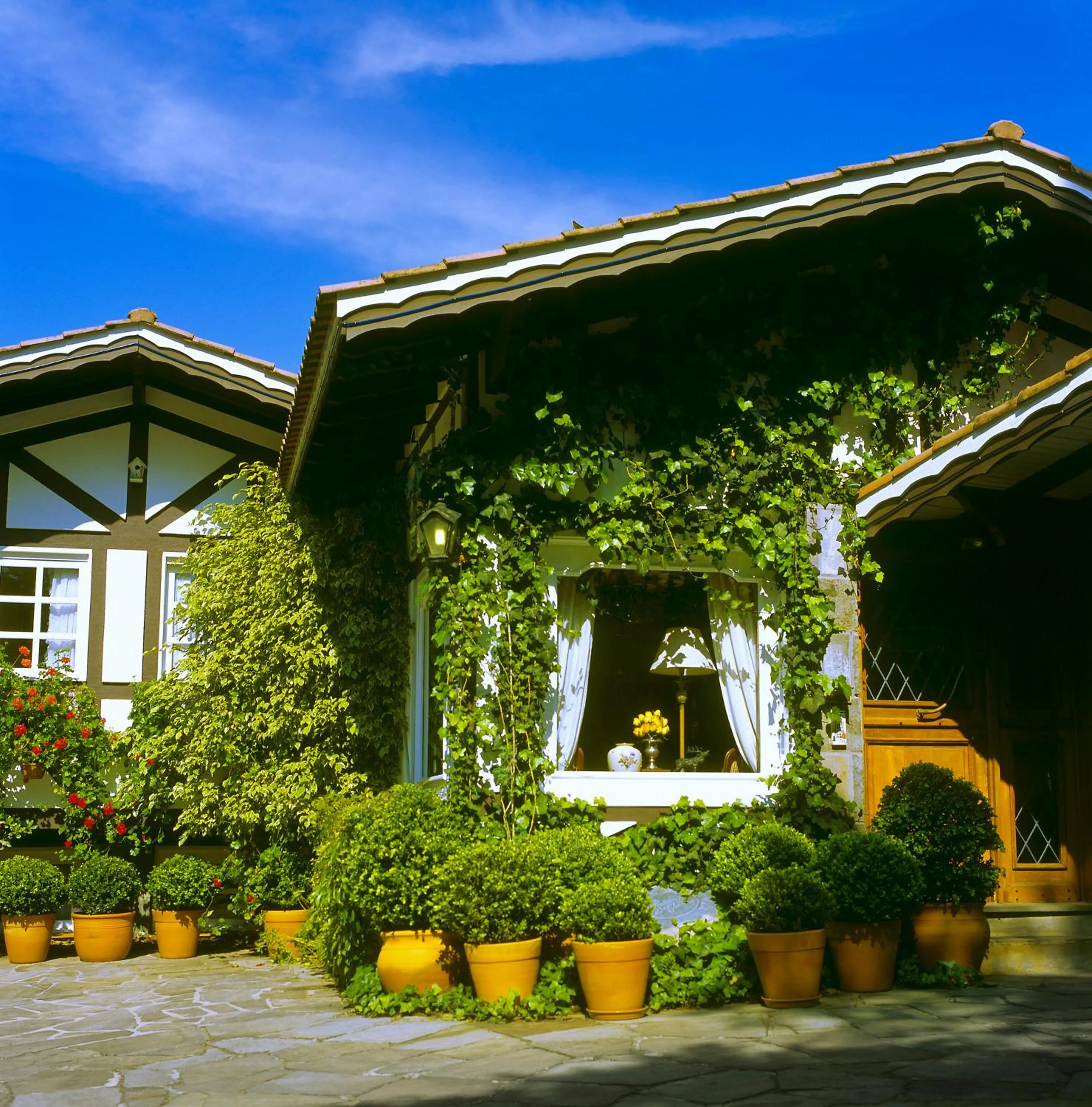 Facade/entrance in Hotel Estalagem St. Hubertus