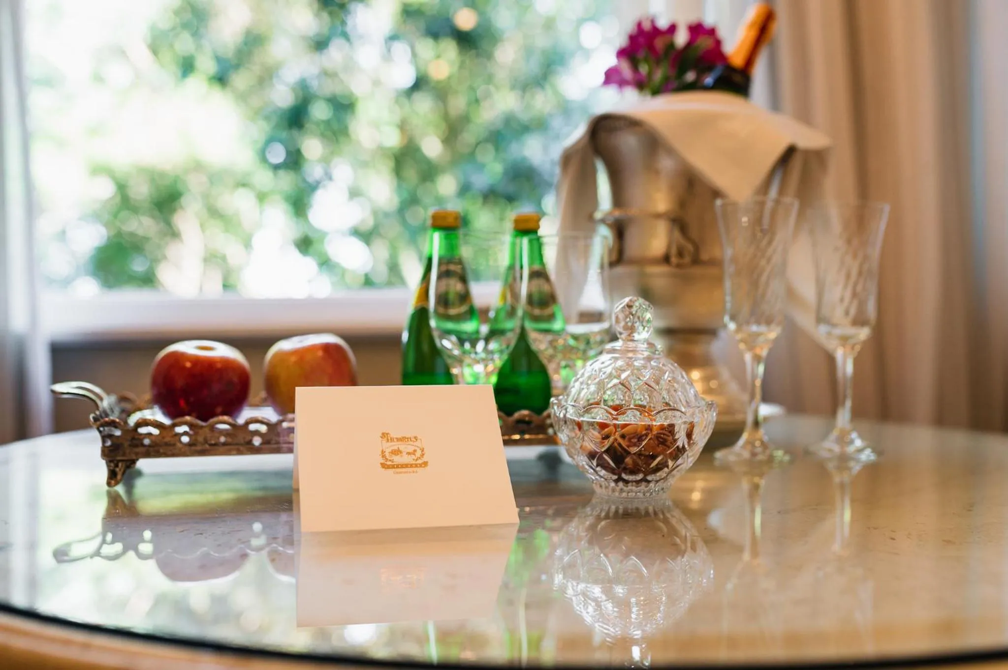 room service in Hotel Estalagem St. Hubertus